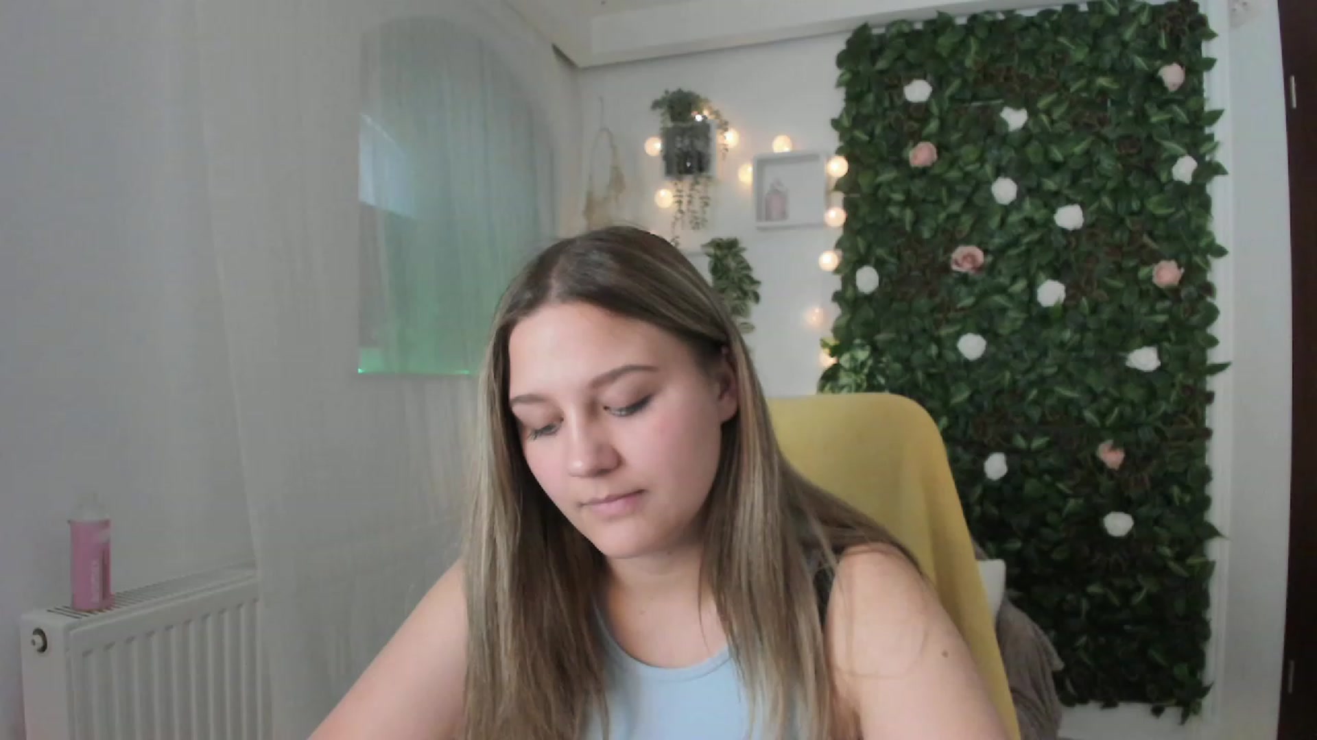 Gallery image thumbnail from Sofia_Lee18's myfreecams stream on, 06/13/2023, 11:02 image 16 of 20
