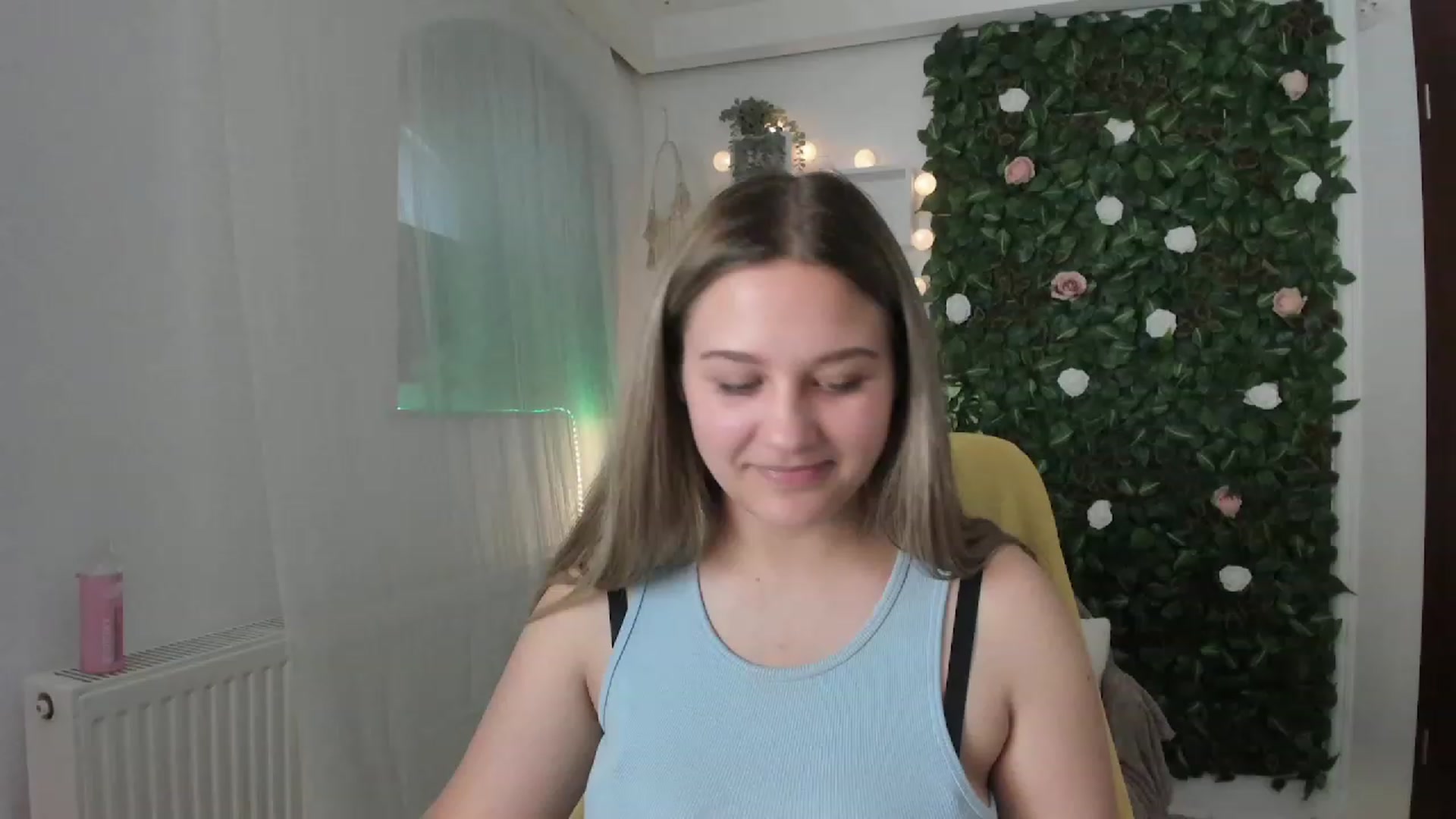 Gallery image thumbnail from Sofia_Lee18's myfreecams stream on, 06/13/2023, 11:40 image 1 of 20