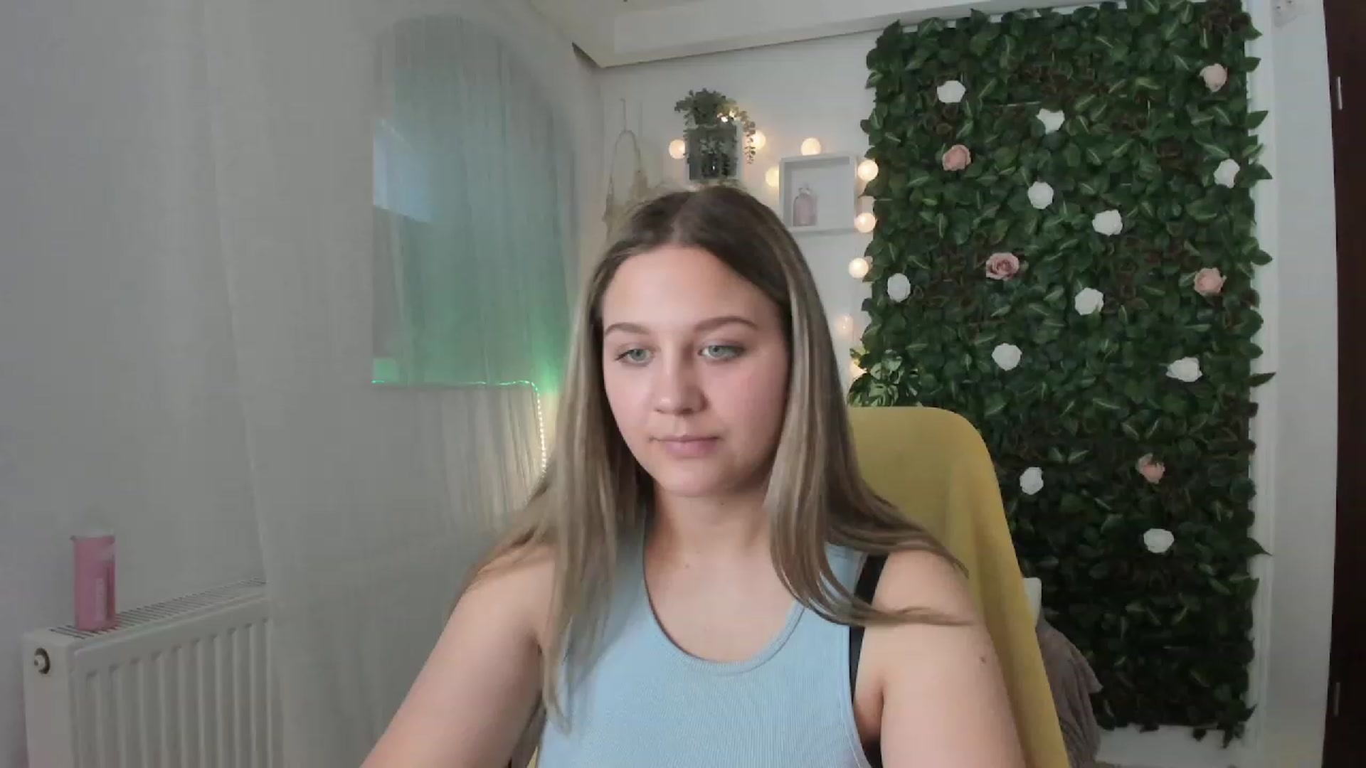 Gallery image thumbnail from Sofia_Lee18's myfreecams stream on, 06/13/2023, 12:22 image 2 of 20