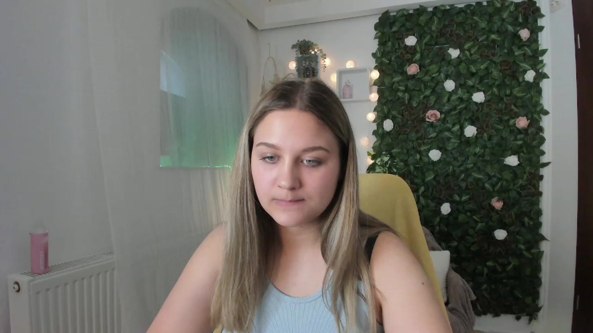 Gallery image thumbnail from Sofia_Lee18's myfreecams stream on, 06/13/2023, 12:56 image 17 of 20