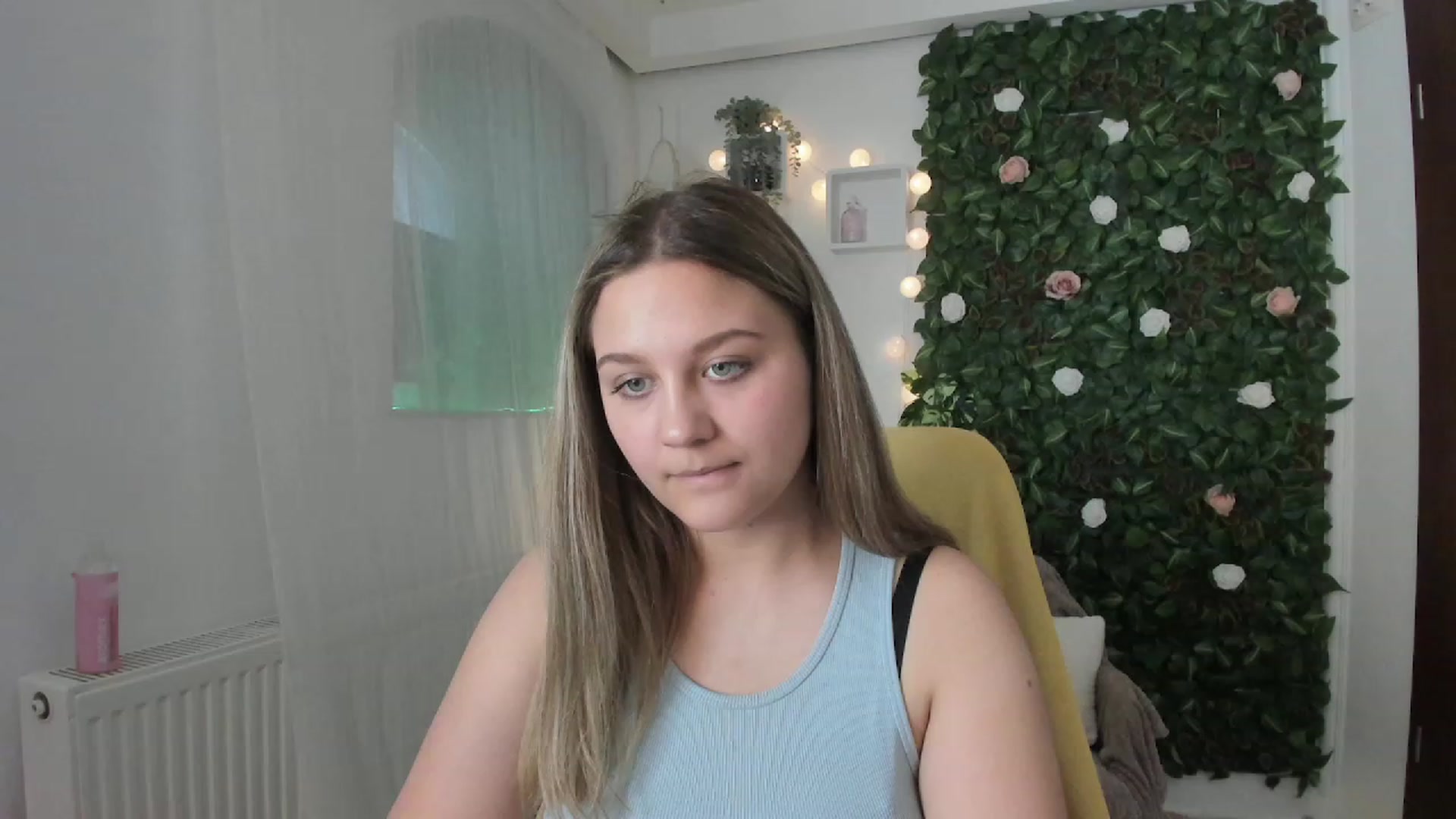 Gallery image thumbnail from Sofia_Lee18's myfreecams stream on, 06/13/2023, 12:56 image 10 of 20