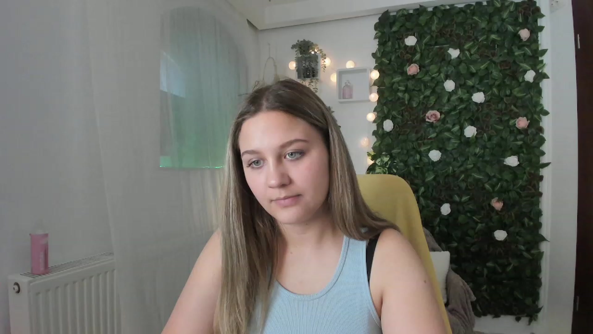 Gallery image thumbnail from Sofia_Lee18's myfreecams stream on, 06/13/2023, 12:56 image 11 of 20