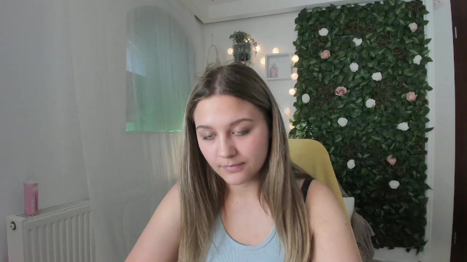 Gallery image thumbnail from Sofia_Lee18's myfreecams stream on, 06/13/2023, 12:56 image 2 of 20
