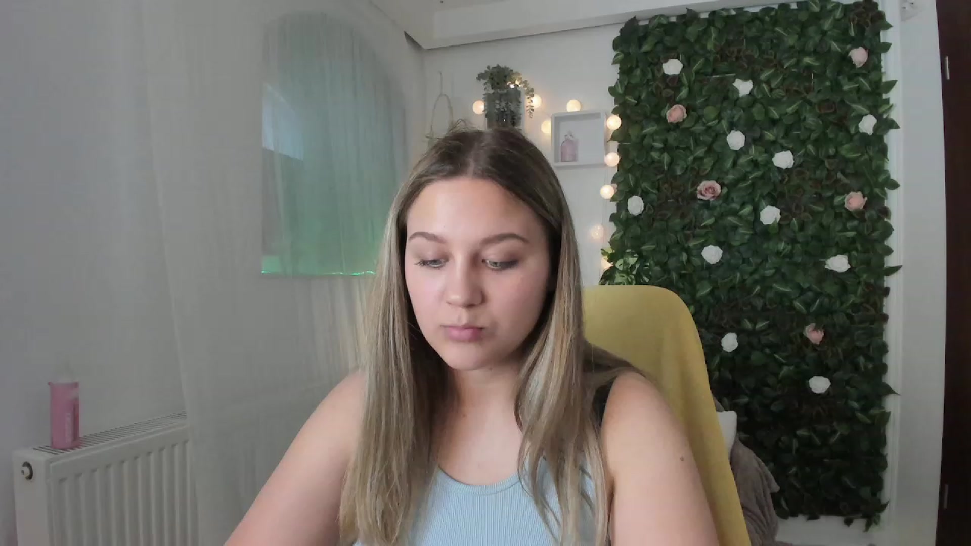 Gallery image thumbnail from Sofia_Lee18's myfreecams stream on, 06/13/2023, 12:56 image 20 of 20