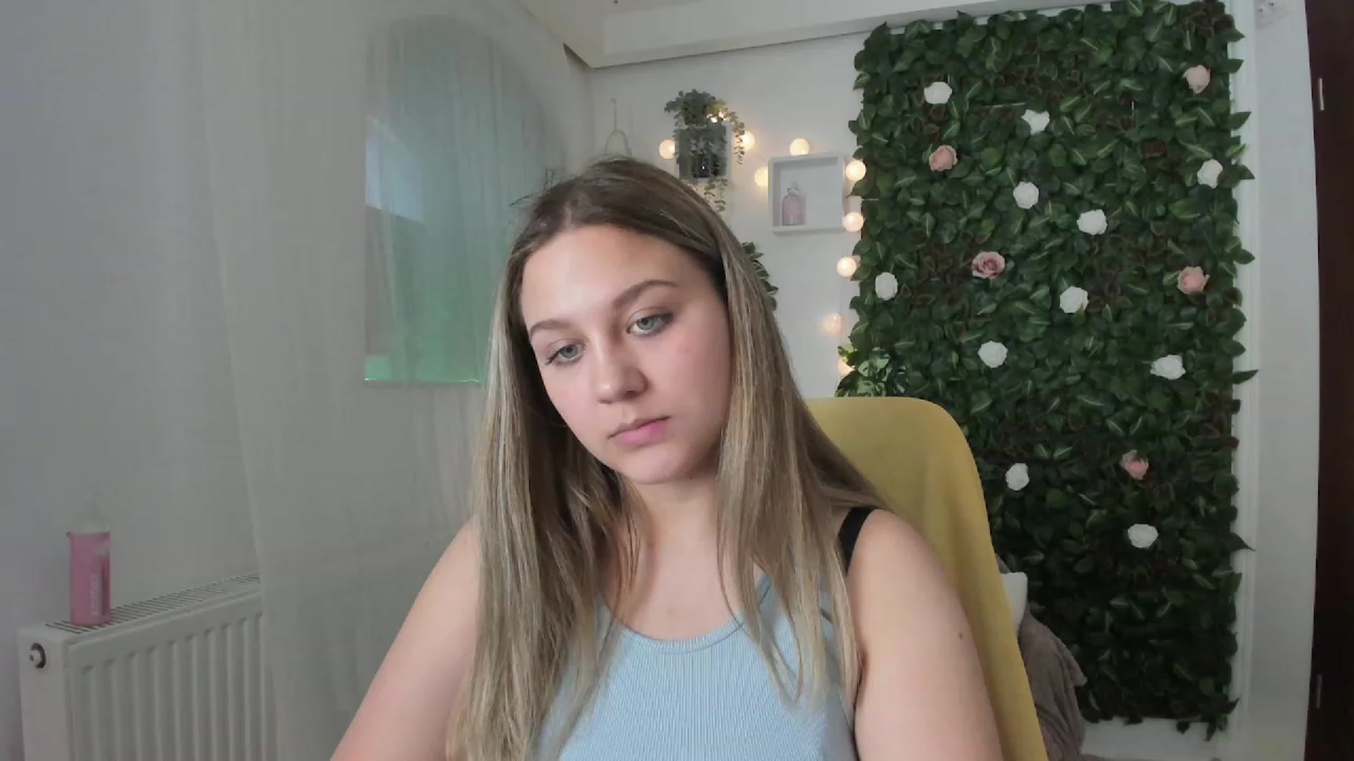 Gallery image thumbnail from Sofia_Lee18's myfreecams stream on, 06/13/2023, 12:56 image 19 of 20