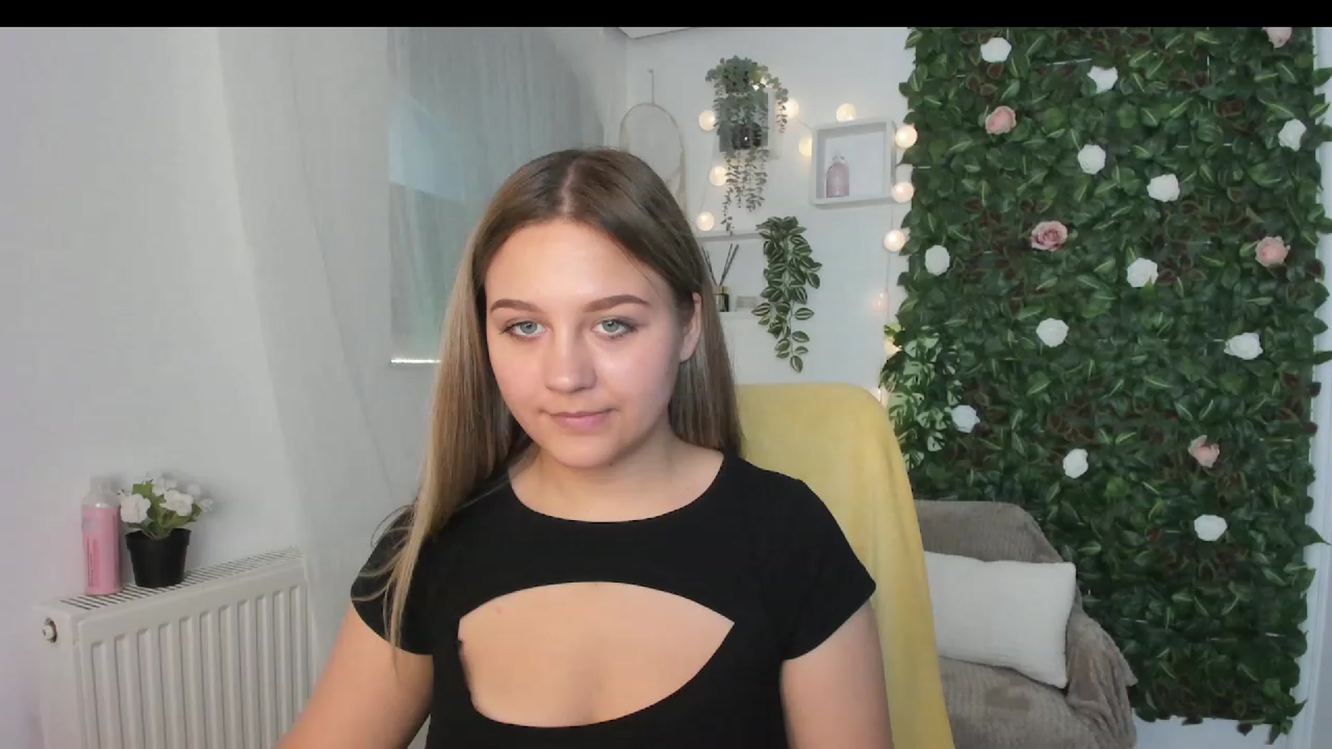 Gallery image thumbnail from Sofia_Lee18's myfreecams stream on, 06/19/2023, 09:54 image 16 of 20