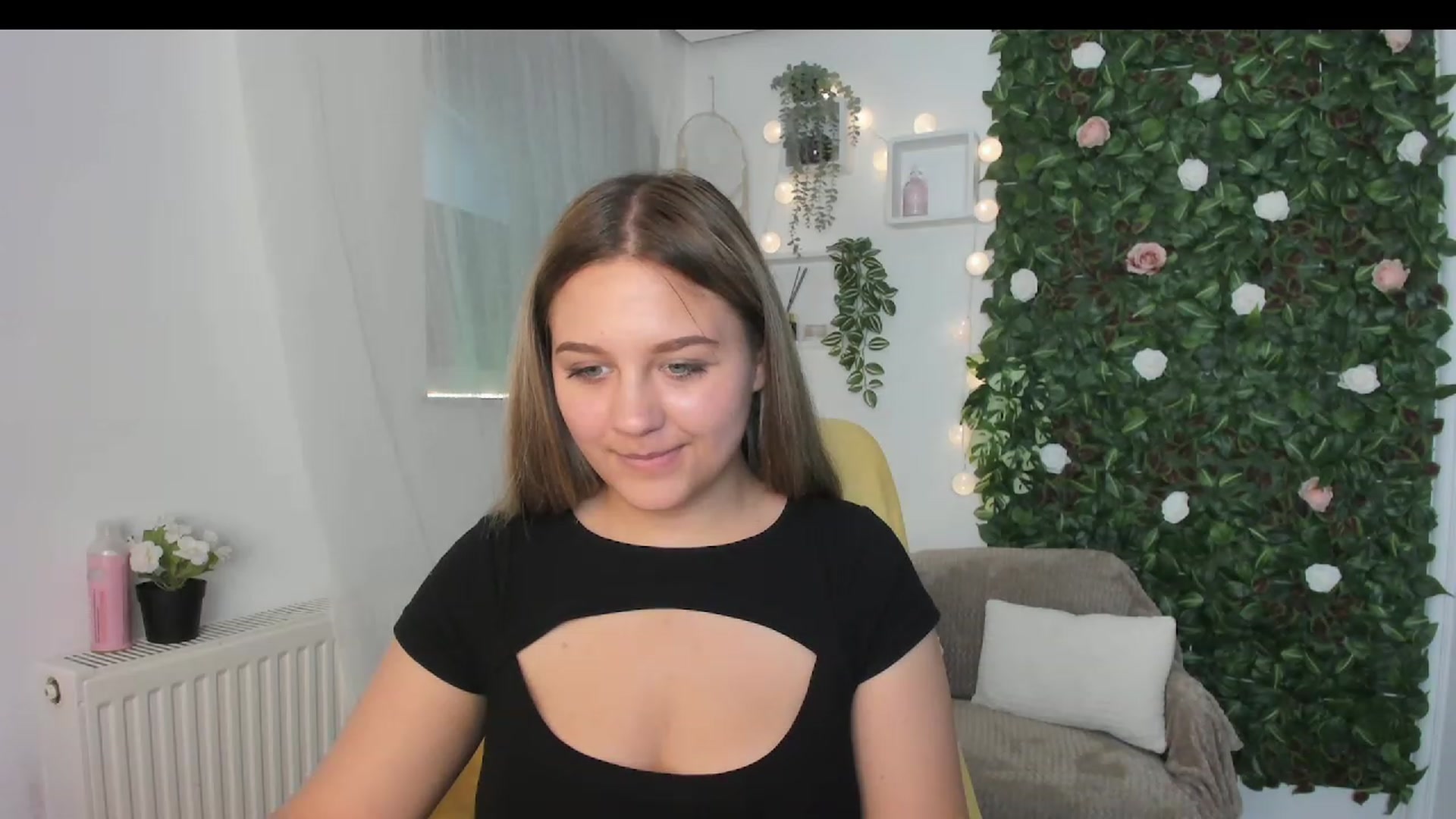 Gallery image thumbnail from Sofia_Lee18's myfreecams stream on, 06/19/2023, 11:14 image 10 of 20