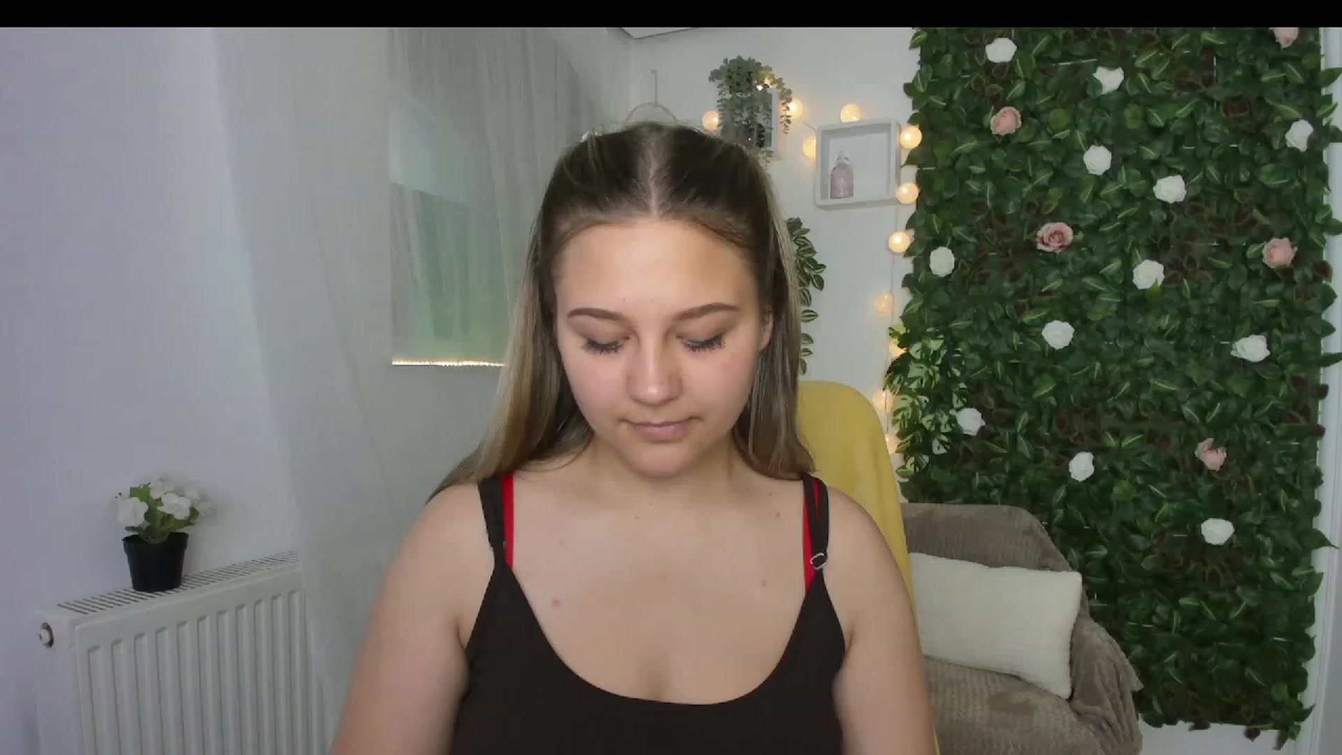 Gallery image thumbnail from Sofia_Lee18's myfreecams stream on, 06/20/2023, 09:55 image 7 of 20