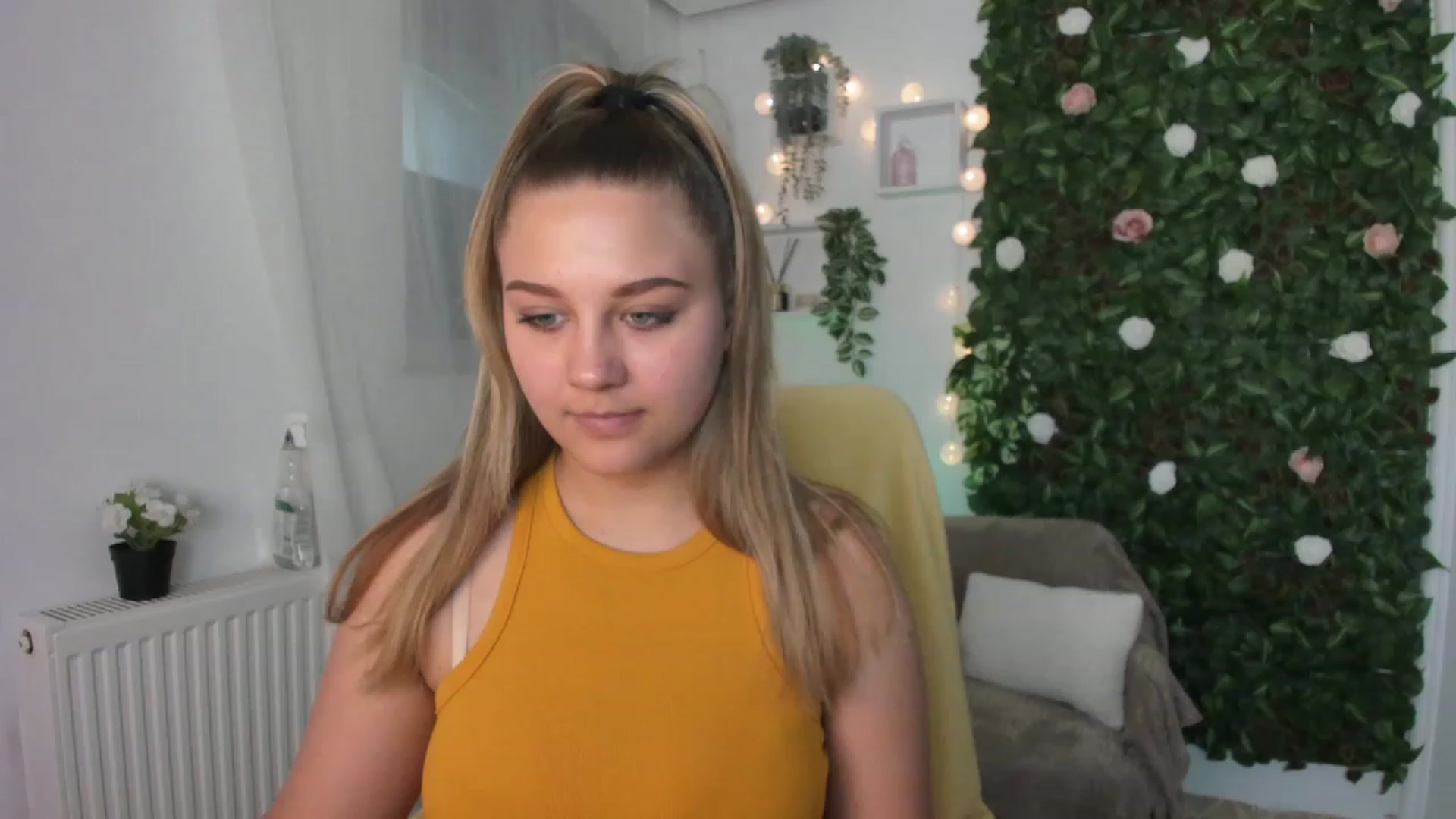 Gallery image thumbnail from Sofia_Lee18's myfreecams stream on, 06/22/2023, 09:17 image 2 of 20