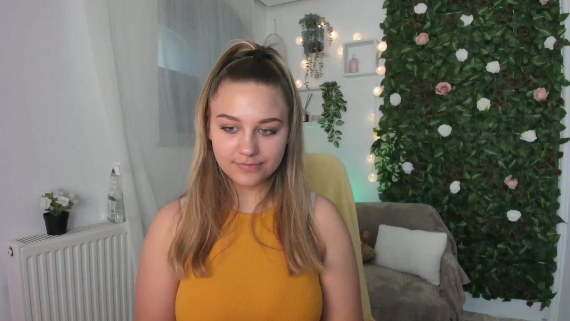 Gallery image thumbnail from Sofia_Lee18's myfreecams stream on, 06/22/2023, 09:17 image 13 of 20