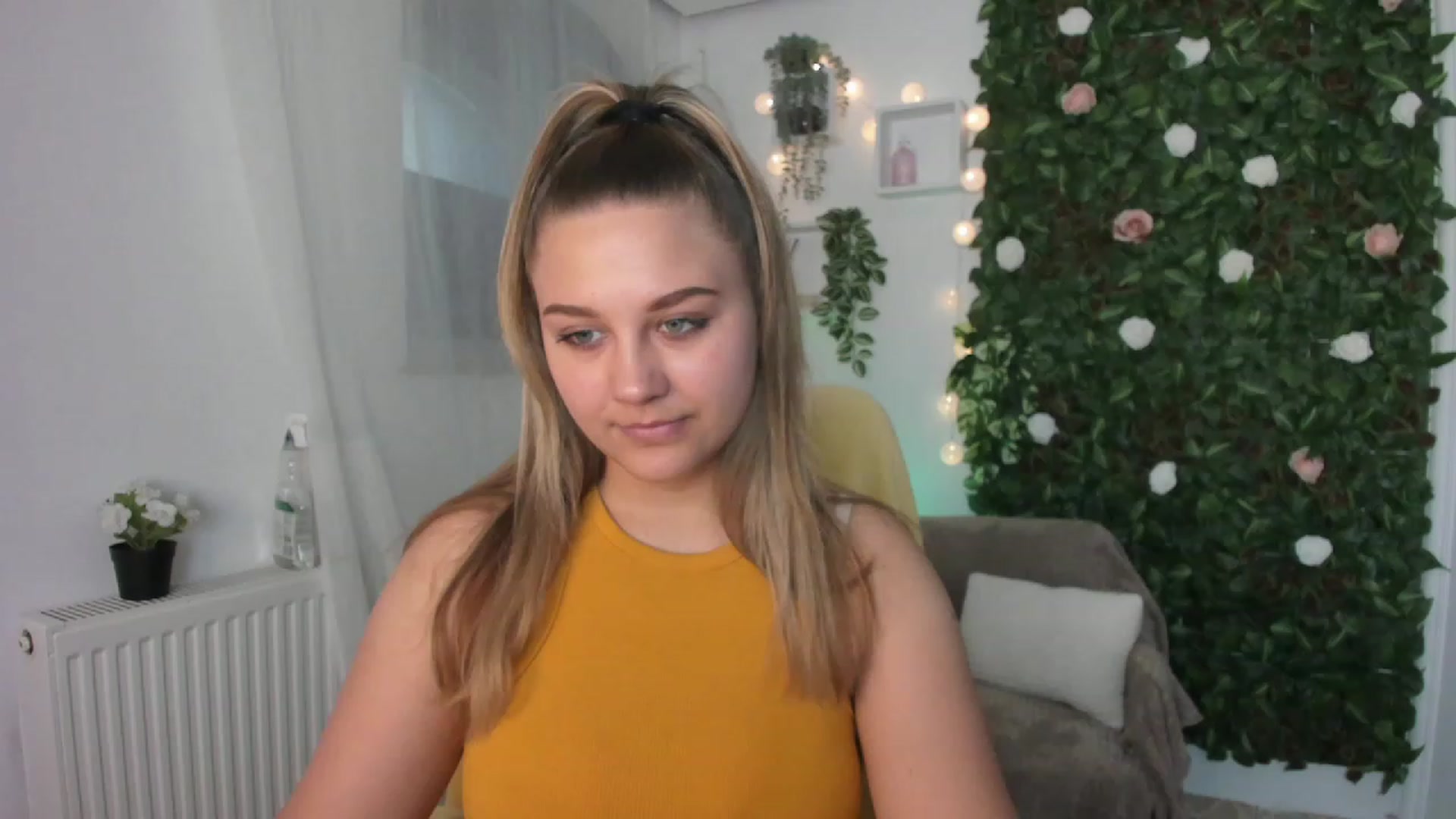 Gallery image thumbnail from Sofia_Lee18's myfreecams stream on, 06/22/2023, 09:17 image 4 of 20
