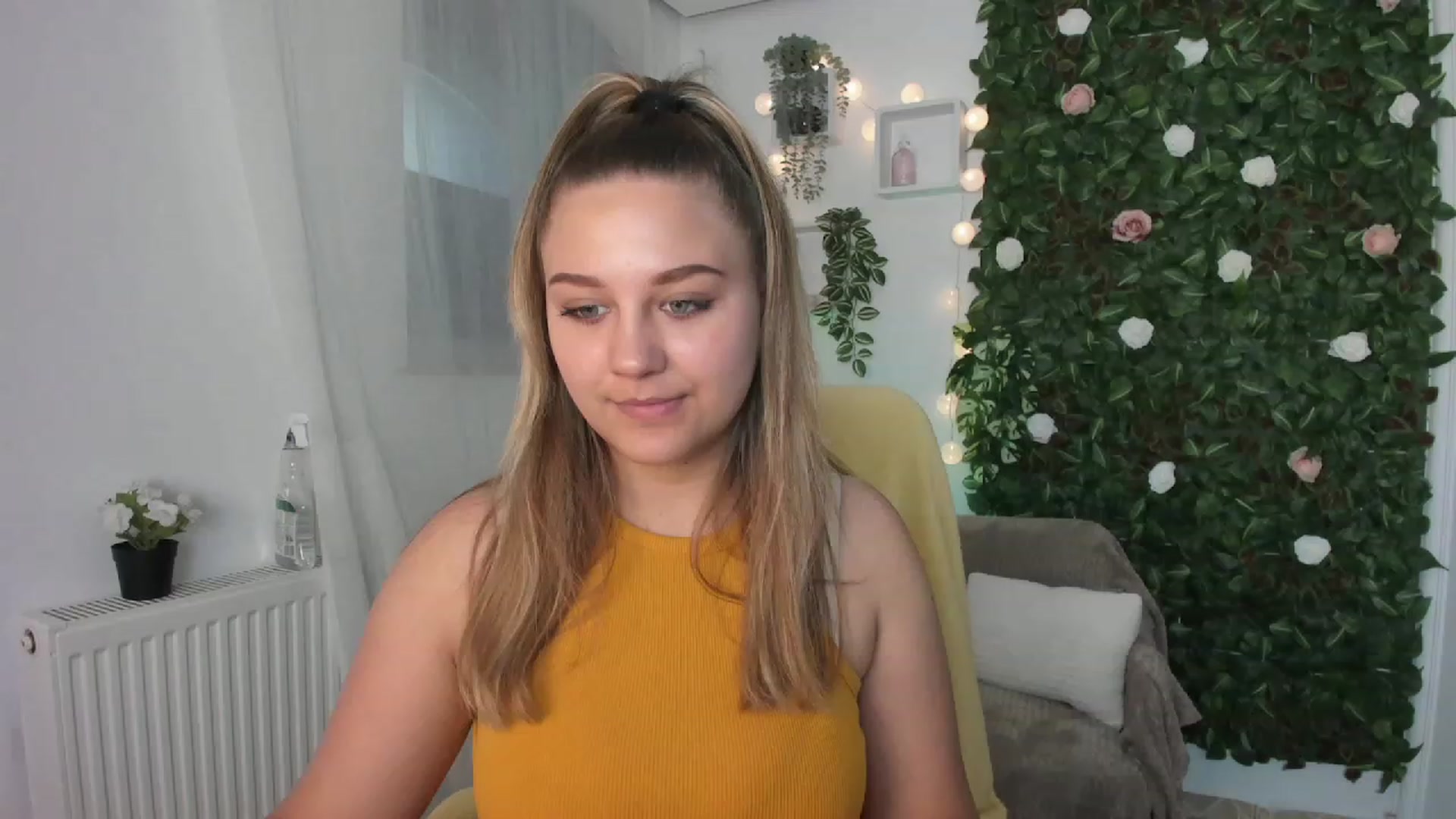 Gallery image thumbnail from Sofia_Lee18's myfreecams stream on, 06/22/2023, 09:17 image 8 of 20