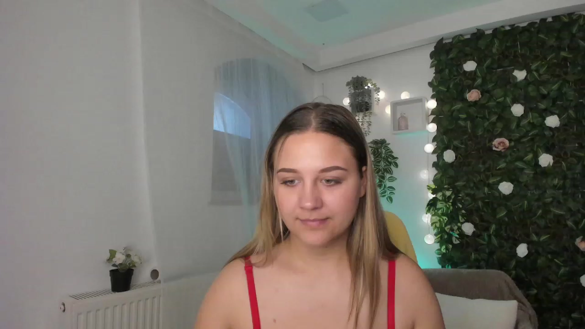 Gallery image thumbnail from Sofia_Lee18's myfreecams stream on, 06/26/2023, 10:44 image 2 of 20