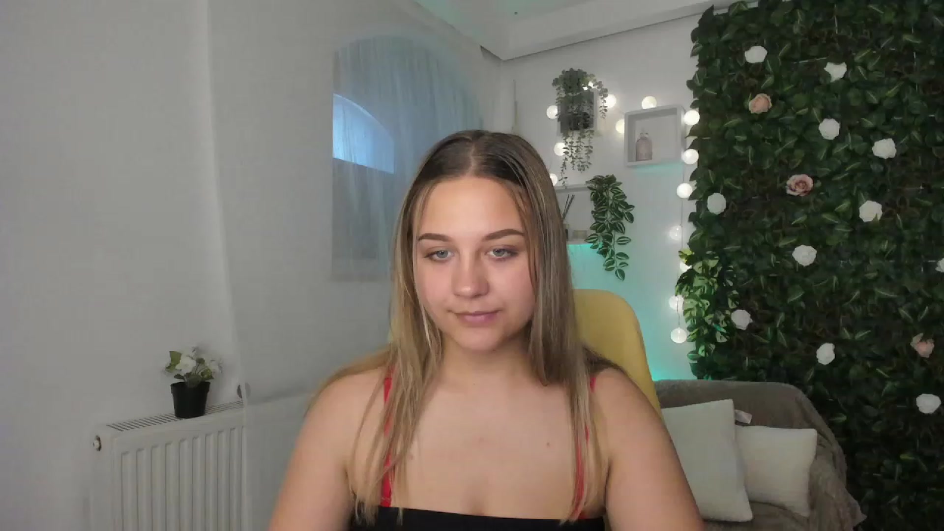 Gallery image thumbnail from Sofia_Lee18's myfreecams stream on, 06/26/2023, 12:52 image 12 of 20