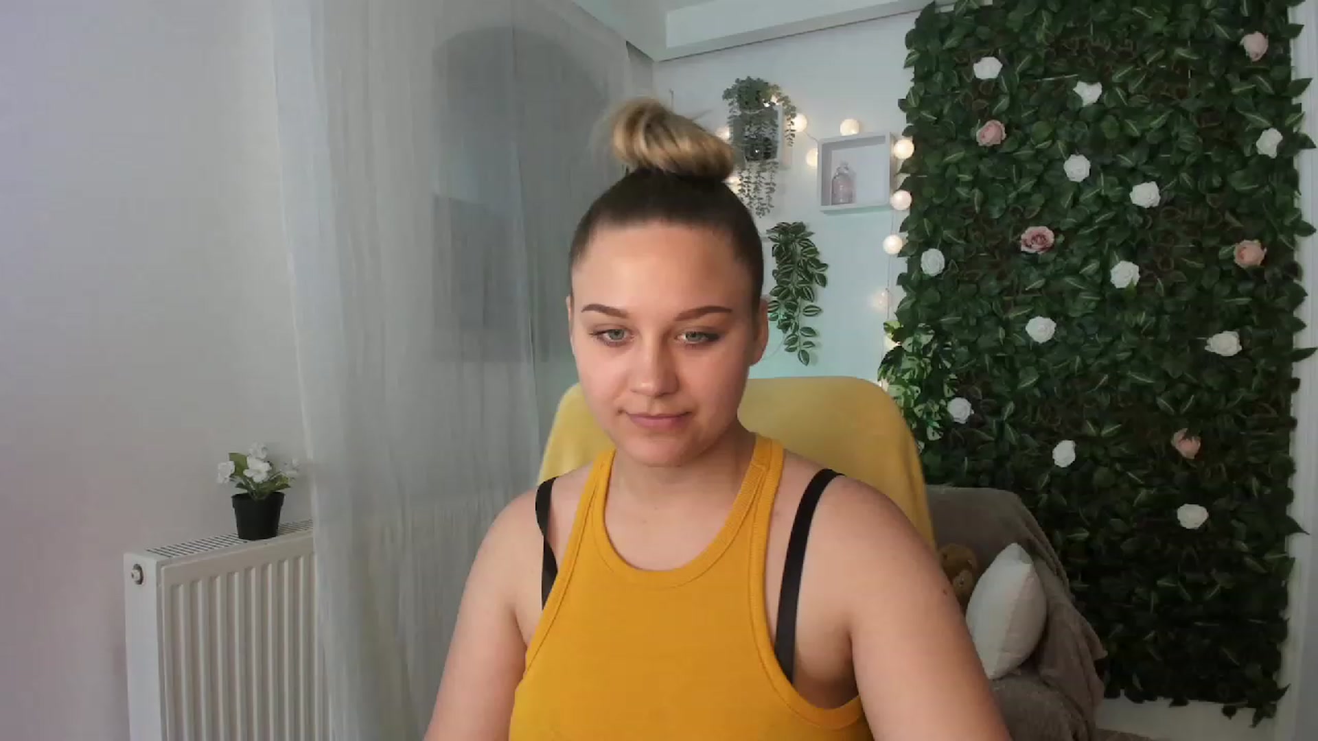 Gallery image thumbnail from Sofia_Lee18's myfreecams stream on, 06/27/2023, 11:42 image 4 of 20