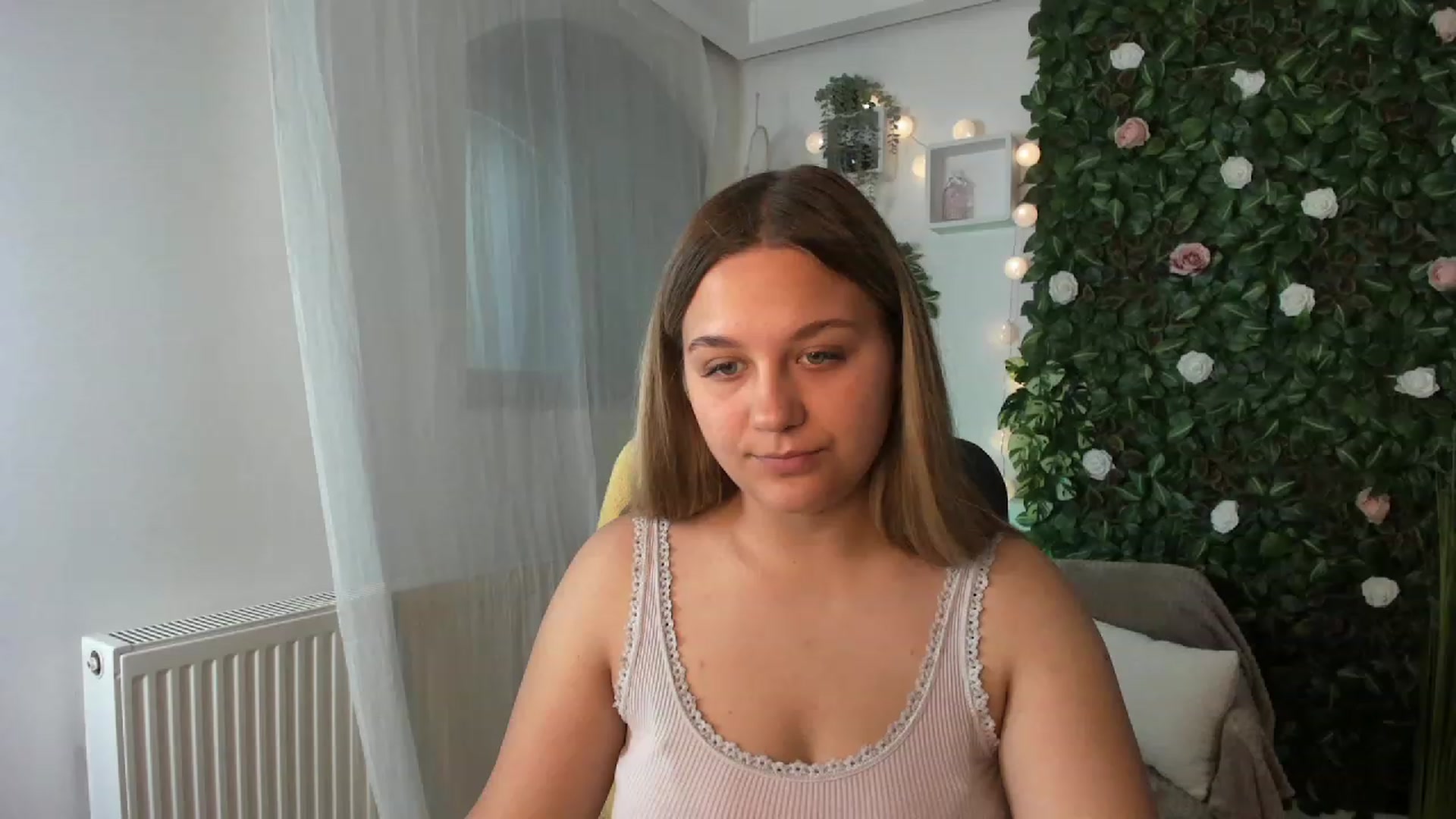Gallery image thumbnail from Sofia_Lee18's myfreecams stream on, 07/07/2023, 09:51 image 5 of 20