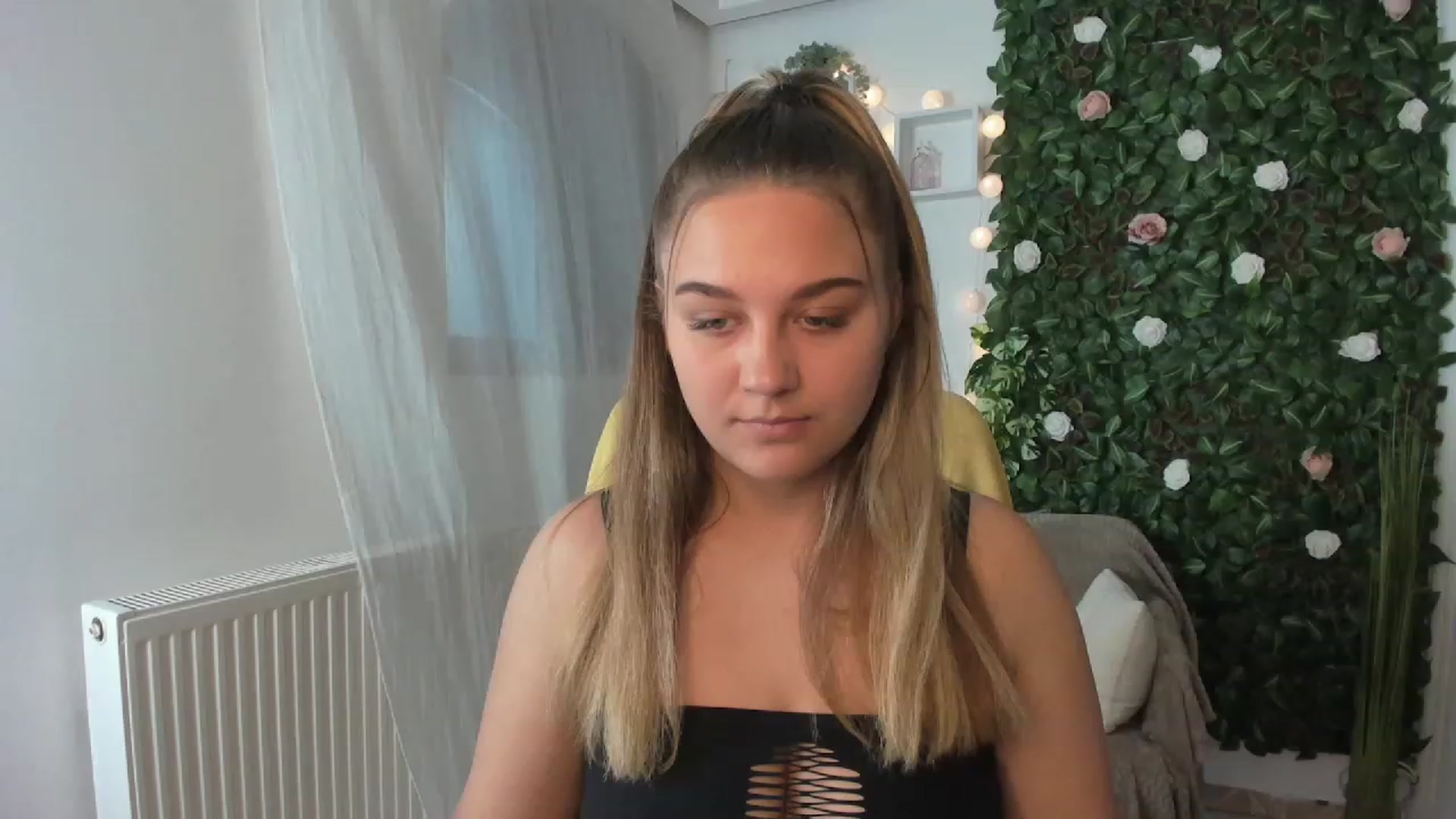 Gallery image thumbnail from Sofia_Lee18's myfreecams stream on, 07/09/2023, 10:03 image 15 of 20