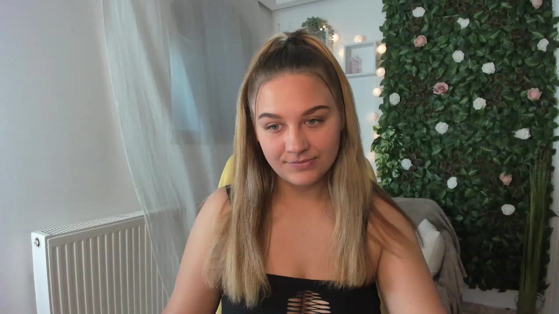 Gallery image thumbnail from Sofia_Lee18's myfreecams stream on, 07/09/2023, 10:03 image 3 of 20