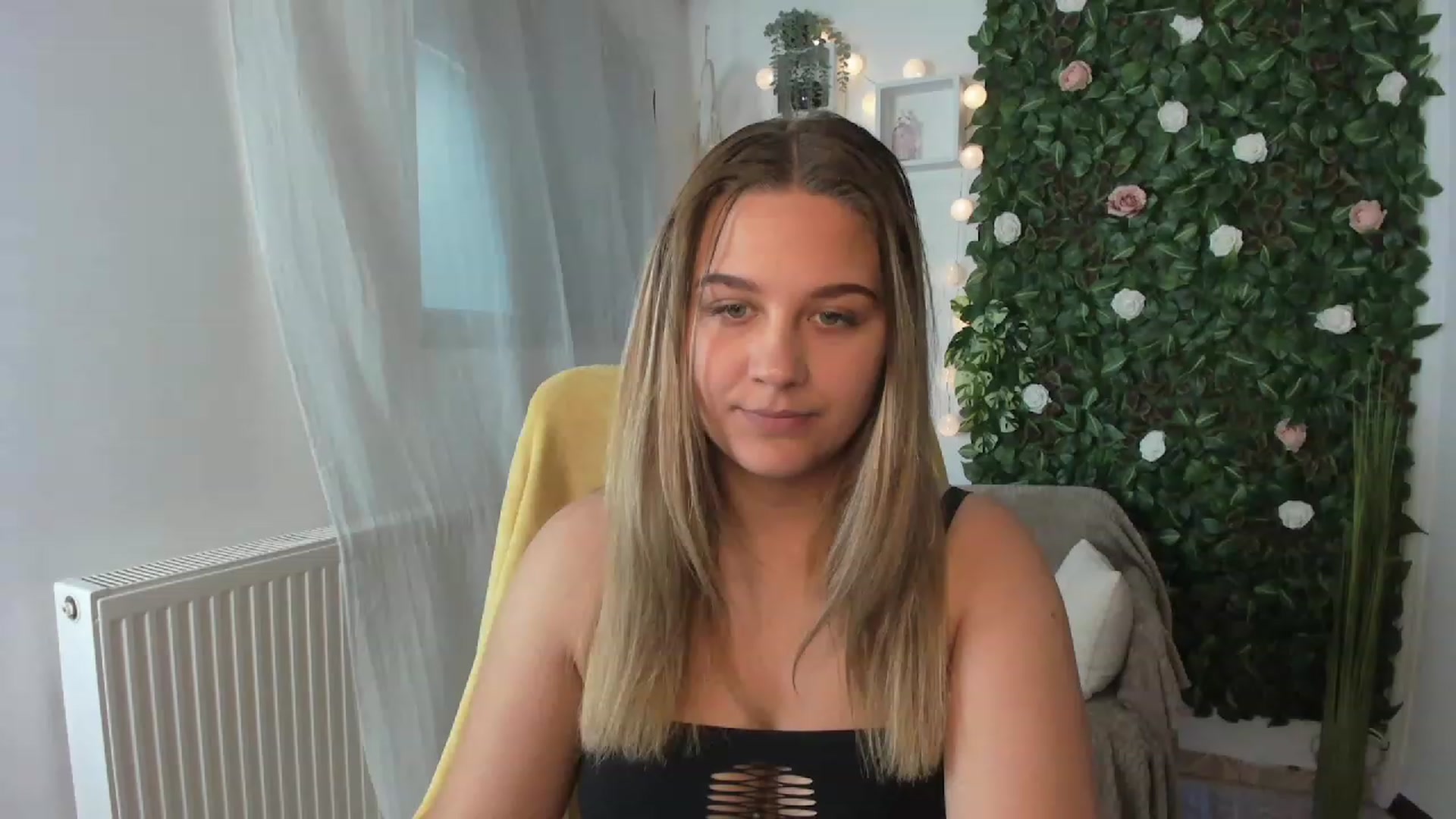Gallery image thumbnail from Sofia_Lee18's myfreecams stream on, 07/09/2023, 12:53 image 1 of 20