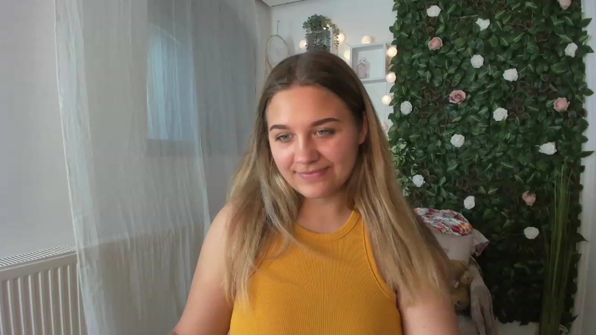 Gallery image thumbnail from Sofia_Lee18's myfreecams stream on, 07/24/2023, 08:44 image 16 of 20