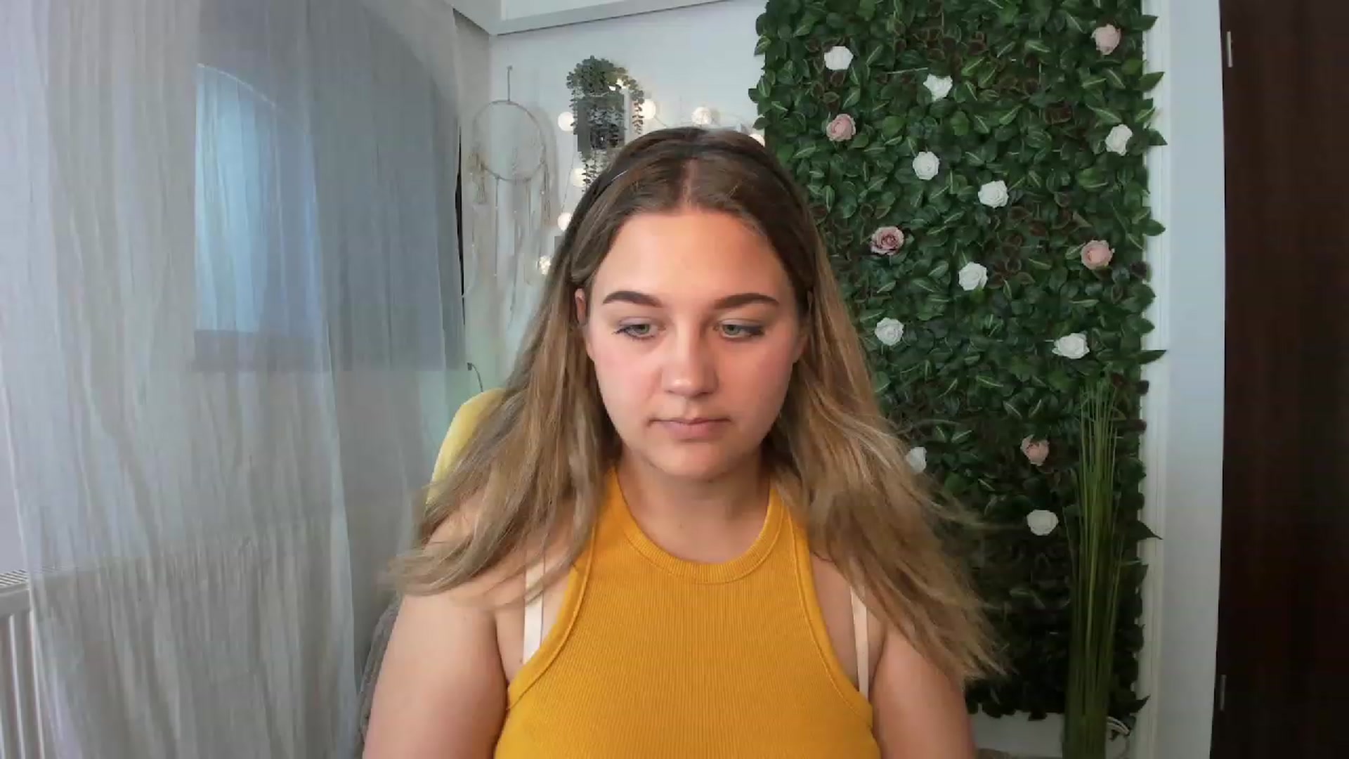 Gallery image thumbnail from Sofia_Lee18's myfreecams stream on, 07/27/2023, 08:46 image 20 of 20