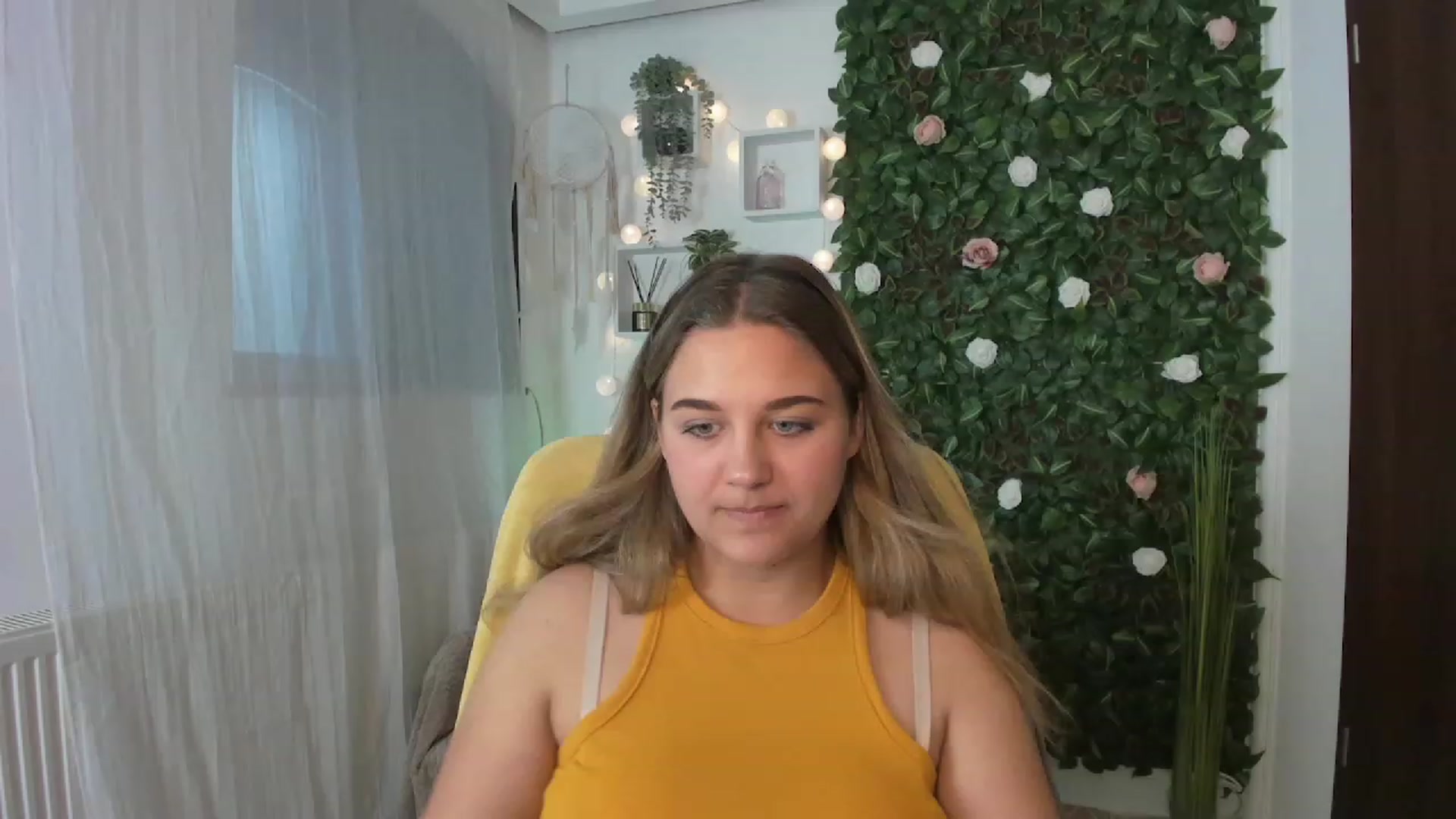 Gallery image thumbnail from Sofia_Lee18's myfreecams stream on, 07/27/2023, 10:47 image 10 of 20