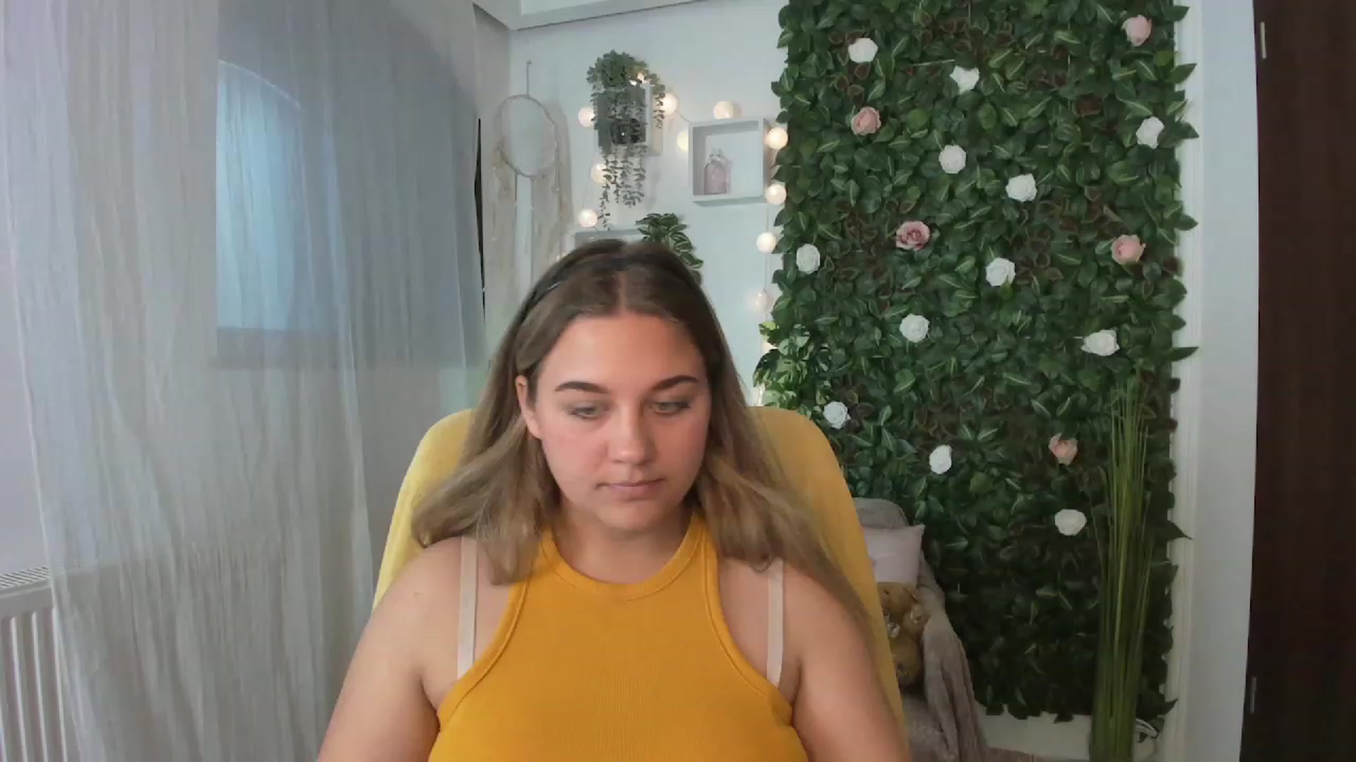 Gallery image thumbnail from Sofia_Lee18's myfreecams stream on, 07/27/2023, 10:47 image 11 of 20
