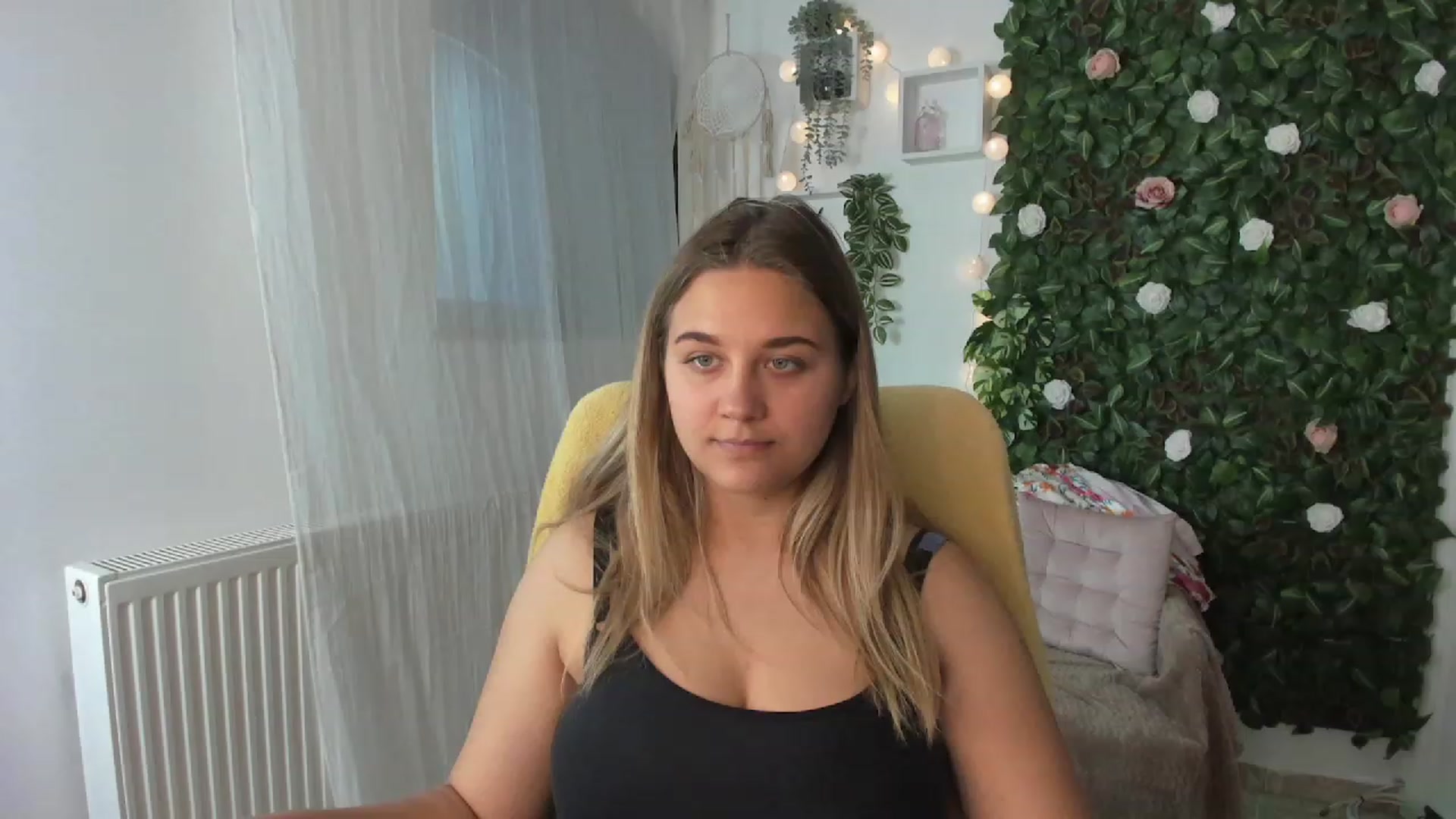 Gallery image thumbnail from Sofia_Lee18's myfreecams stream on, 07/31/2023, 09:56 image 15 of 20