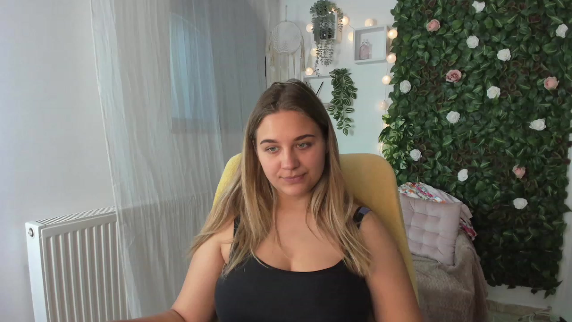 Gallery image thumbnail from Sofia_Lee18's myfreecams stream on, 07/31/2023, 09:56 image 12 of 20