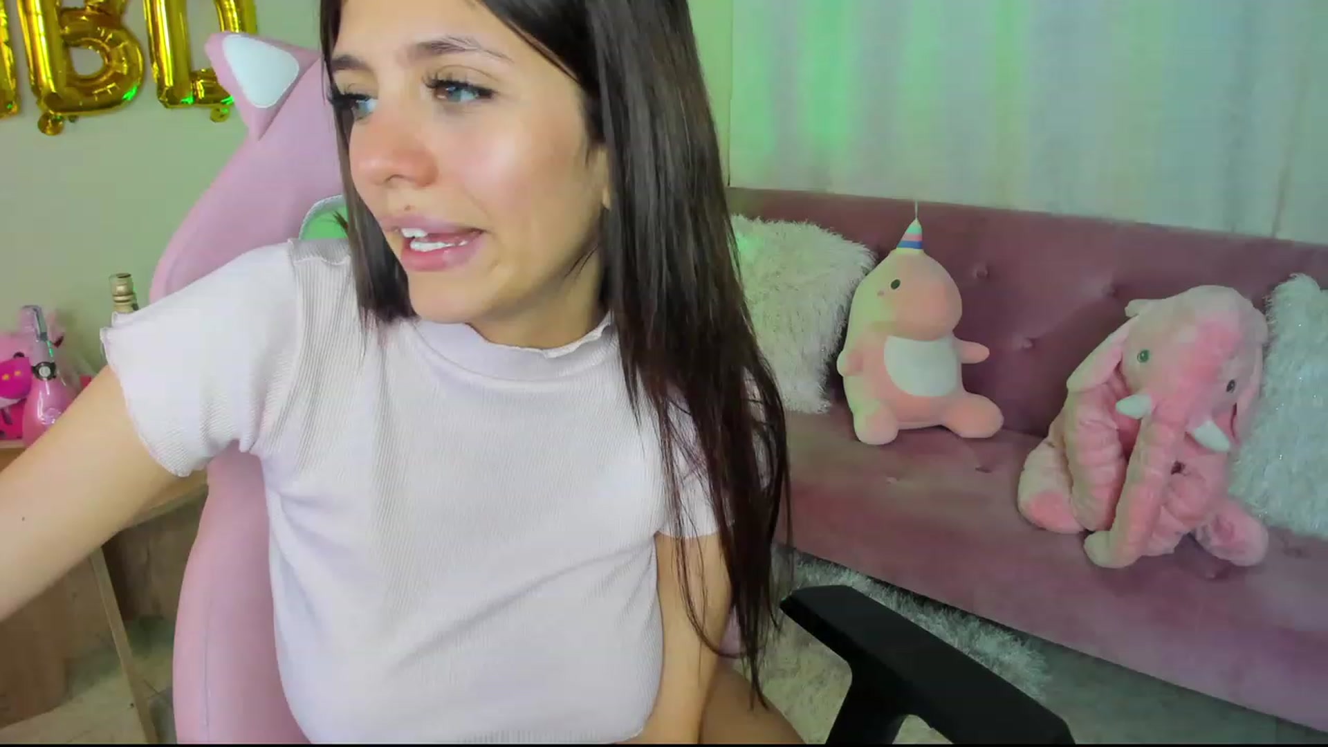 Gallery image thumbnail from Sofia_Noguera's myfreecams stream on, 11/19/2022, 06:32 image 19 of 20