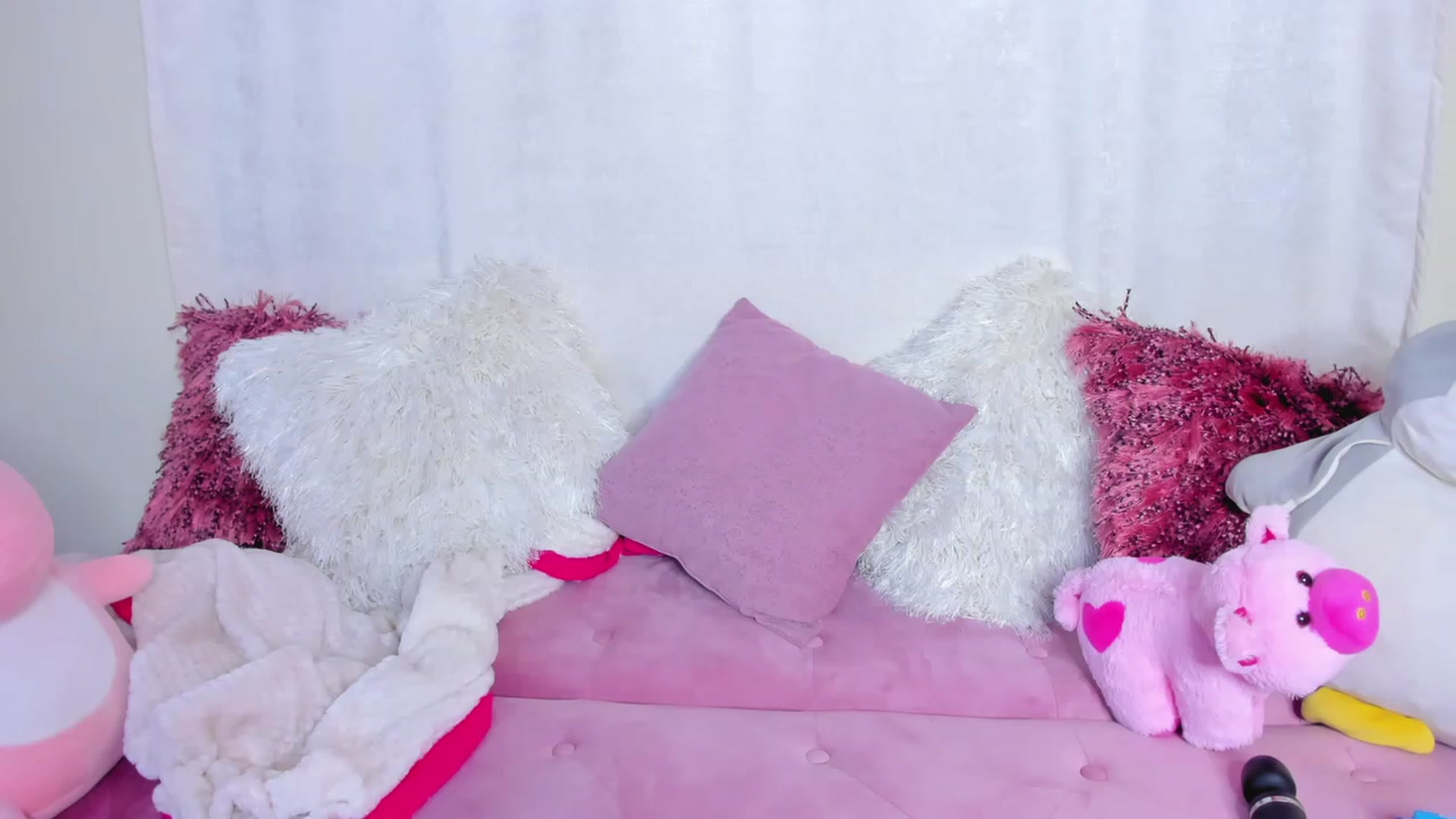 Gallery image thumbnail from Sofia_Noguera's myfreecams stream on, 02/10/2023, 04:29 image 3 of 20