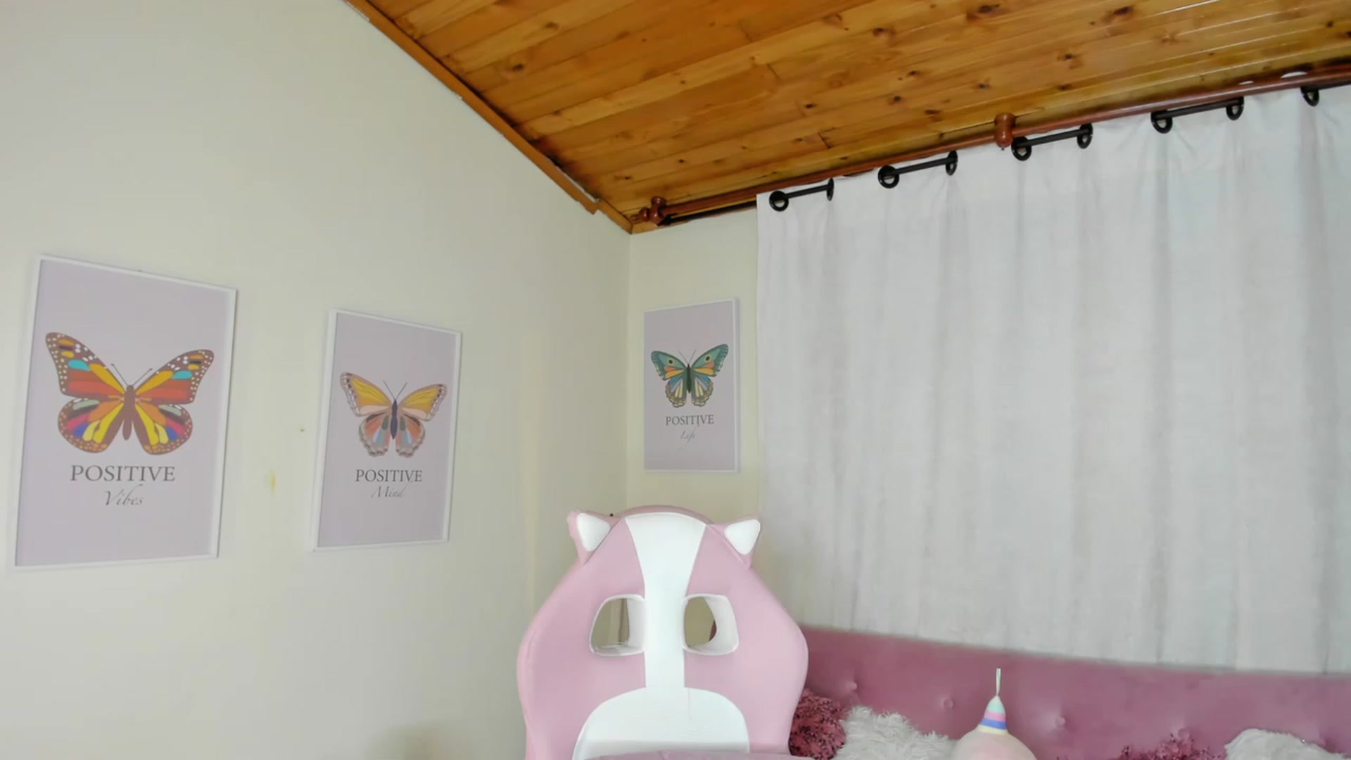 Gallery image thumbnail from Sofia_Noguera's myfreecams stream on, 03/01/2023, 04:29 image 15 of 20