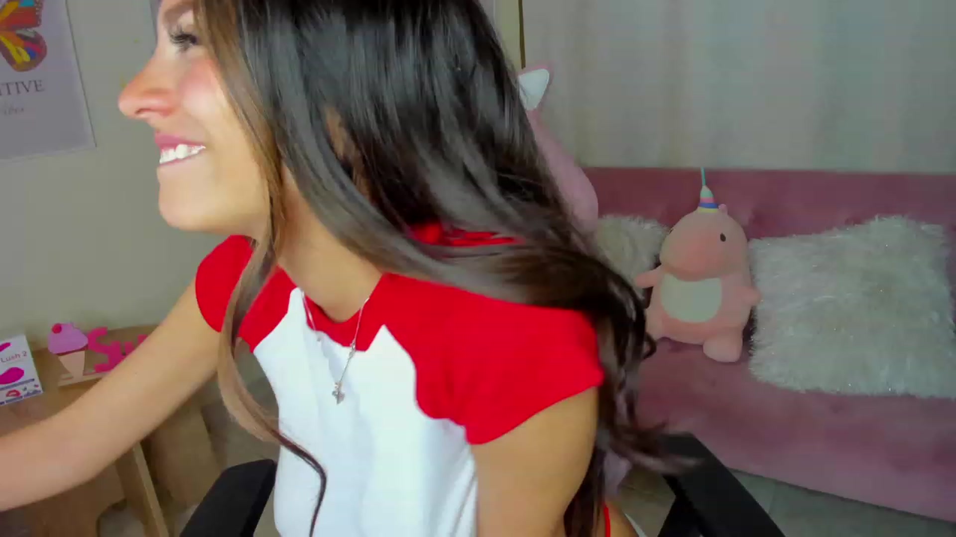 Gallery image thumbnail from Sofia_Noguera's myfreecams stream on, 03/21/2023, 06:00 image 5 of 20