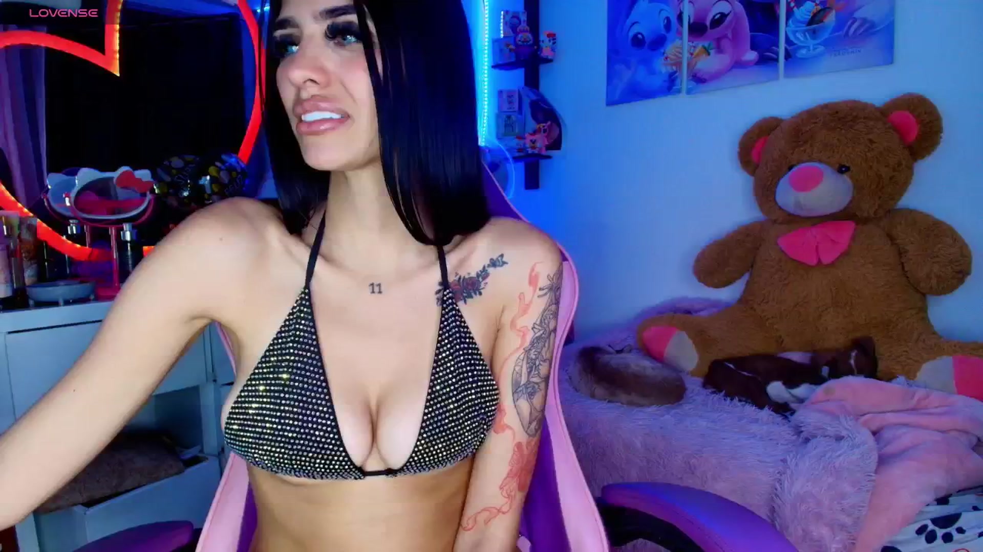 Gallery image thumbnail from Sofia_Noguera's myfreecams stream on, 02/20/2026, 10:15 image 8 of 20