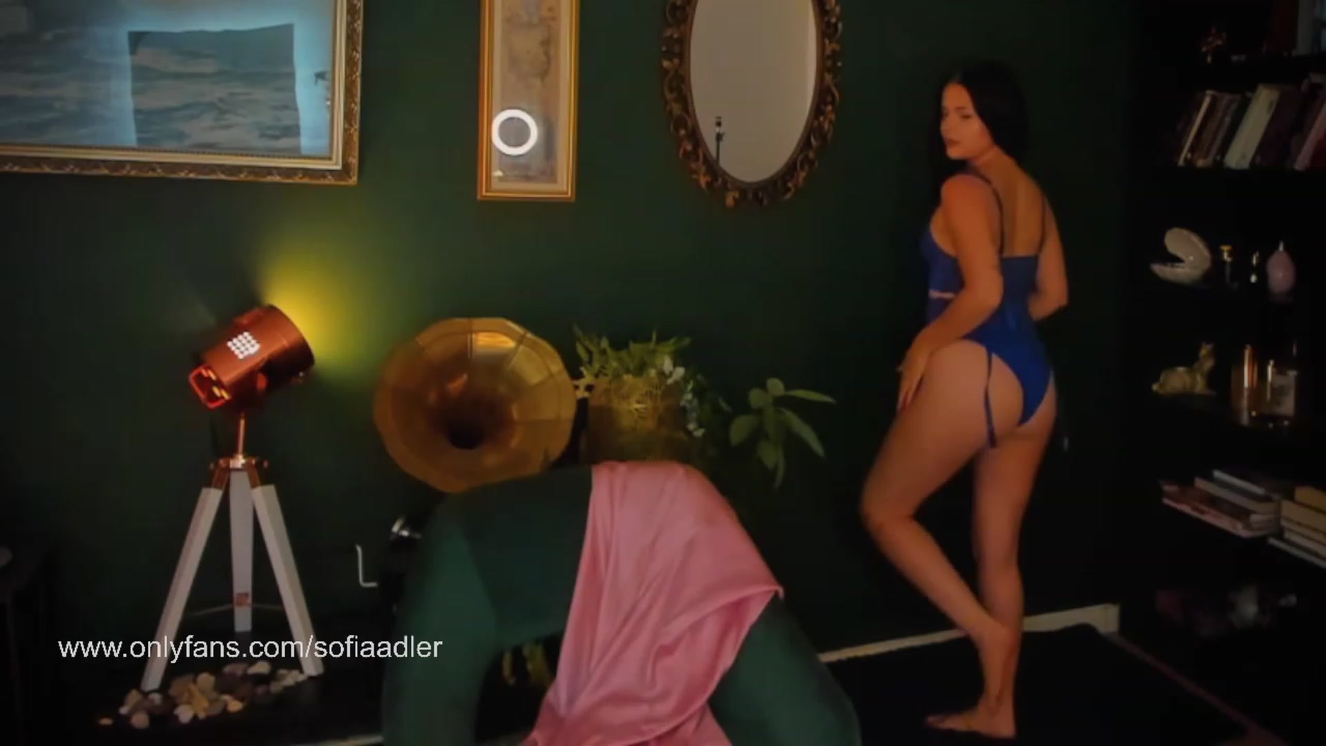 Gallery image thumbnail from Sofia_adler's myfreecams stream on, 07/26/2023, 21:27 image 13 of 20