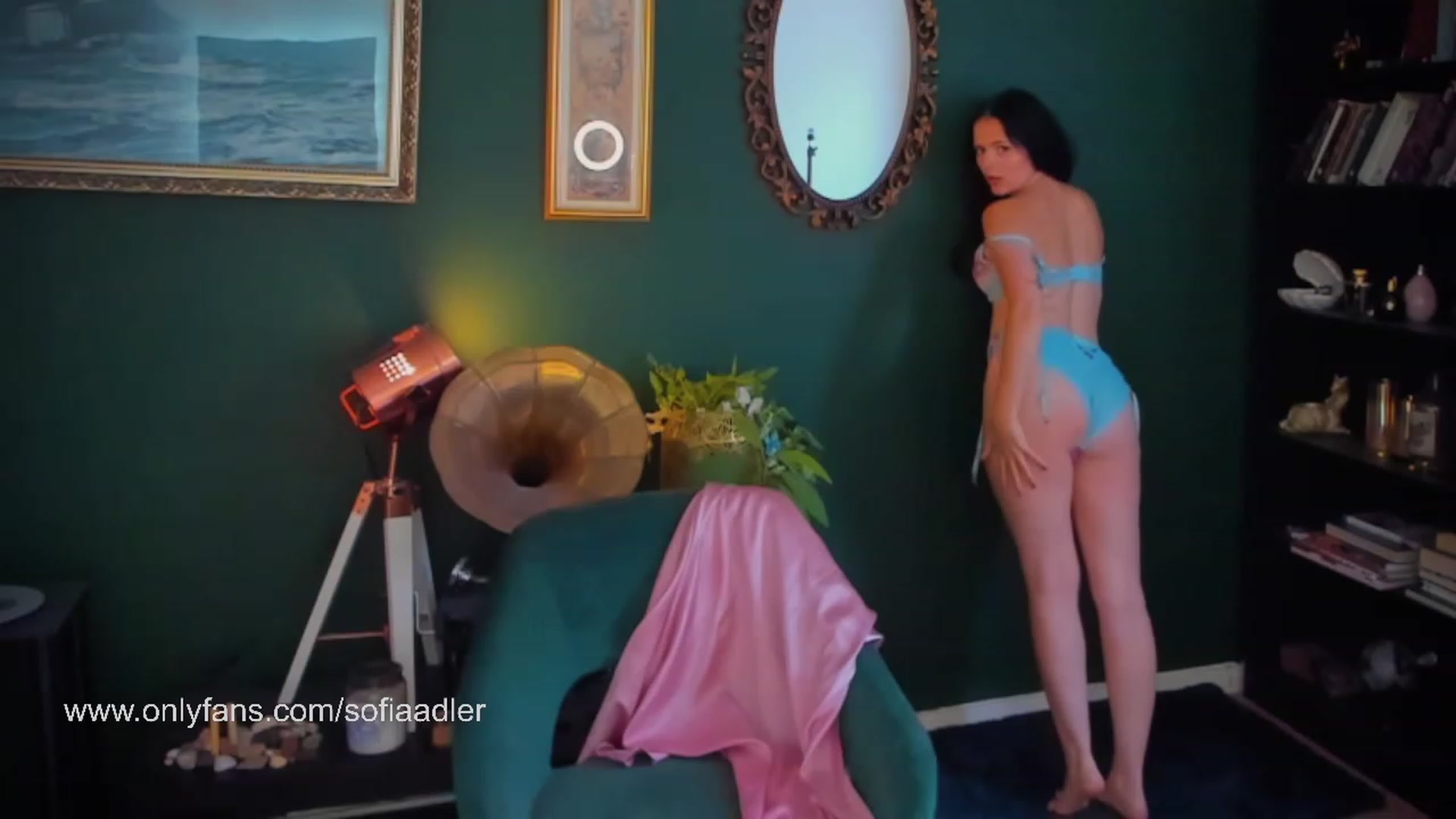 Gallery image thumbnail from Sofia_adler's myfreecams stream on, 08/30/2023, 12:48 image 16 of 20