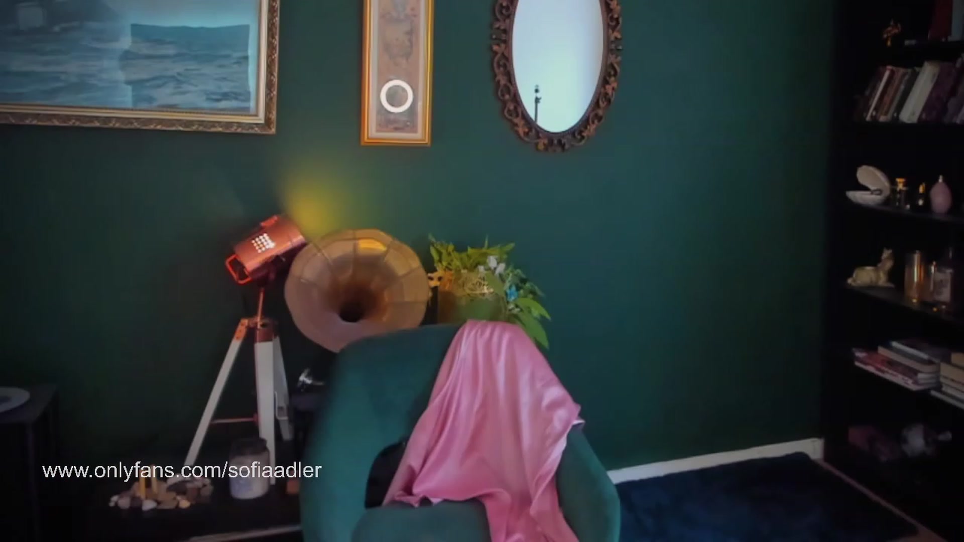 Gallery image thumbnail from Sofia_adler's myfreecams stream on, 08/30/2023, 12:48 image 17 of 20