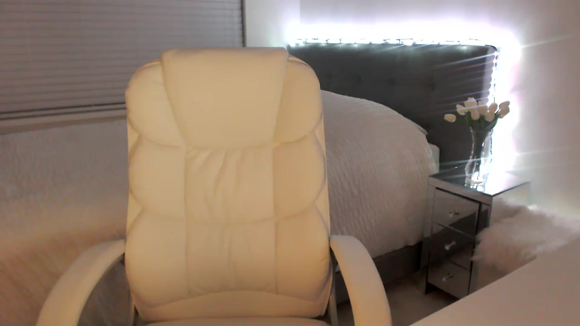 Gallery image thumbnail from Sofiabunny_xx's myfreecams stream on, 01/21/2023, 06:02 image 3 of 20