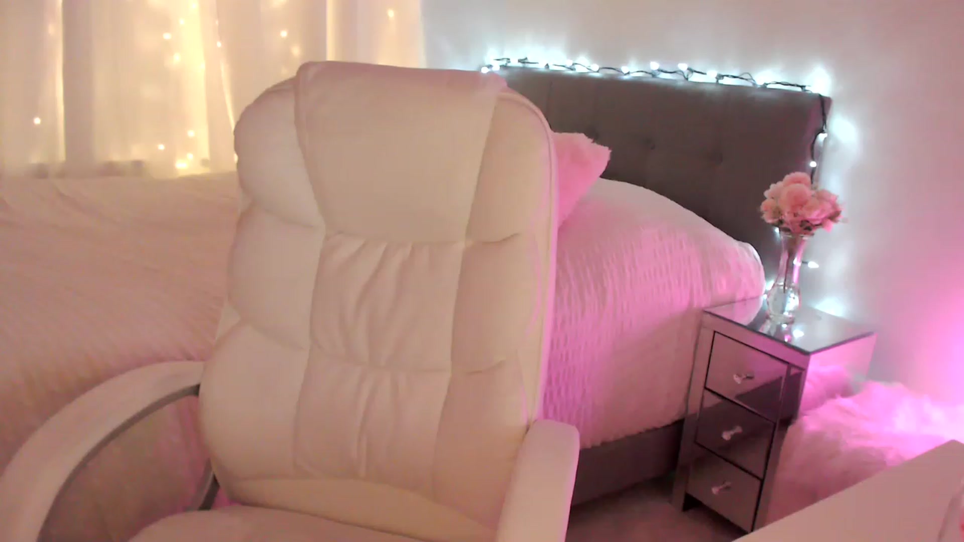 Gallery image thumbnail from Sofiabunny_xx's myfreecams stream on, 03/11/2023, 06:58 image 10 of 20