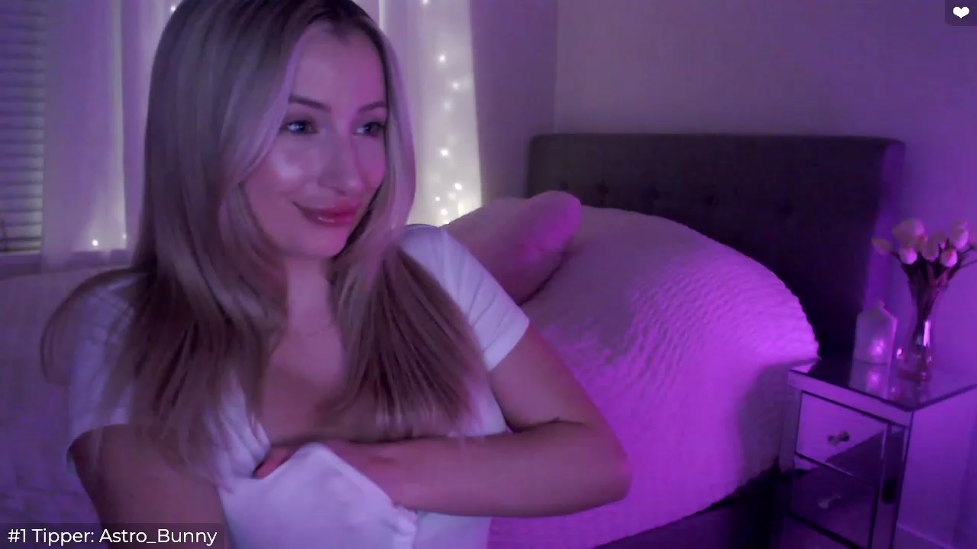 Gallery image thumbnail from Sofiabunny_xx's myfreecams stream on, 11/06/2023, 03:55 image 20 of 20
