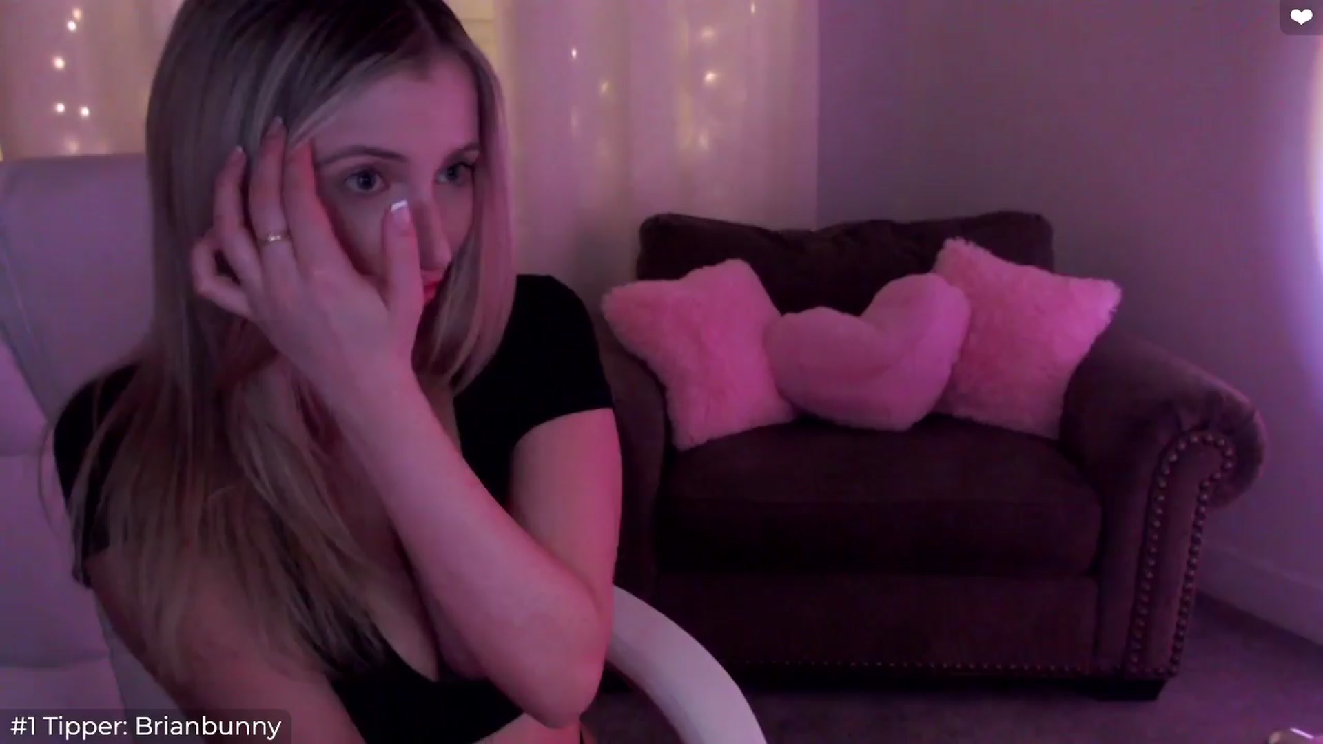 Gallery image thumbnail from Sofiabunny_xx's myfreecams stream on, 03/26/2024, 05:26 image 20 of 20