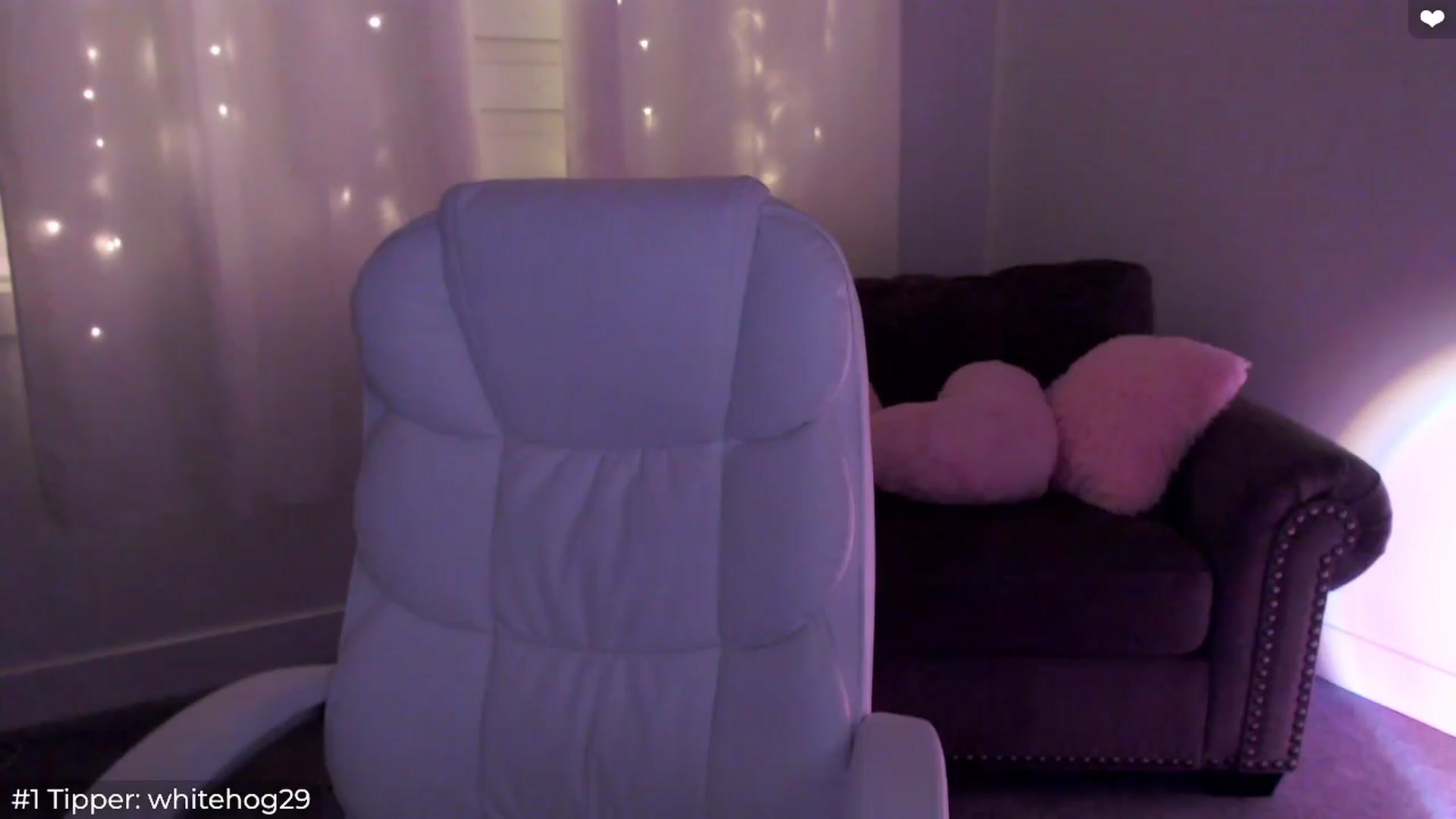 Gallery image thumbnail from Sofiabunny_xx's myfreecams stream on, 03/31/2024, 05:19 image 15 of 20