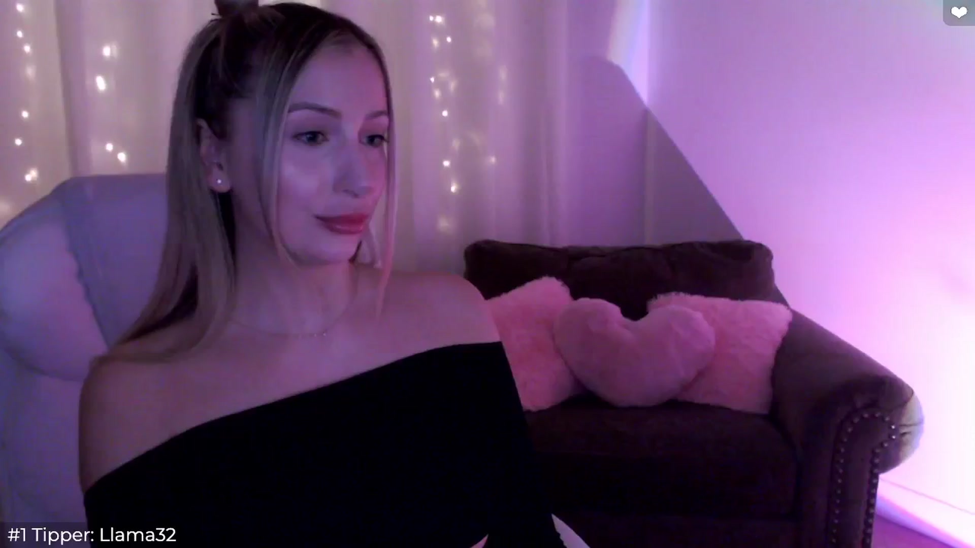 Gallery image thumbnail from Sofiabunny_xx's myfreecams stream on, 04/27/2024, 04:41 image 20 of 20