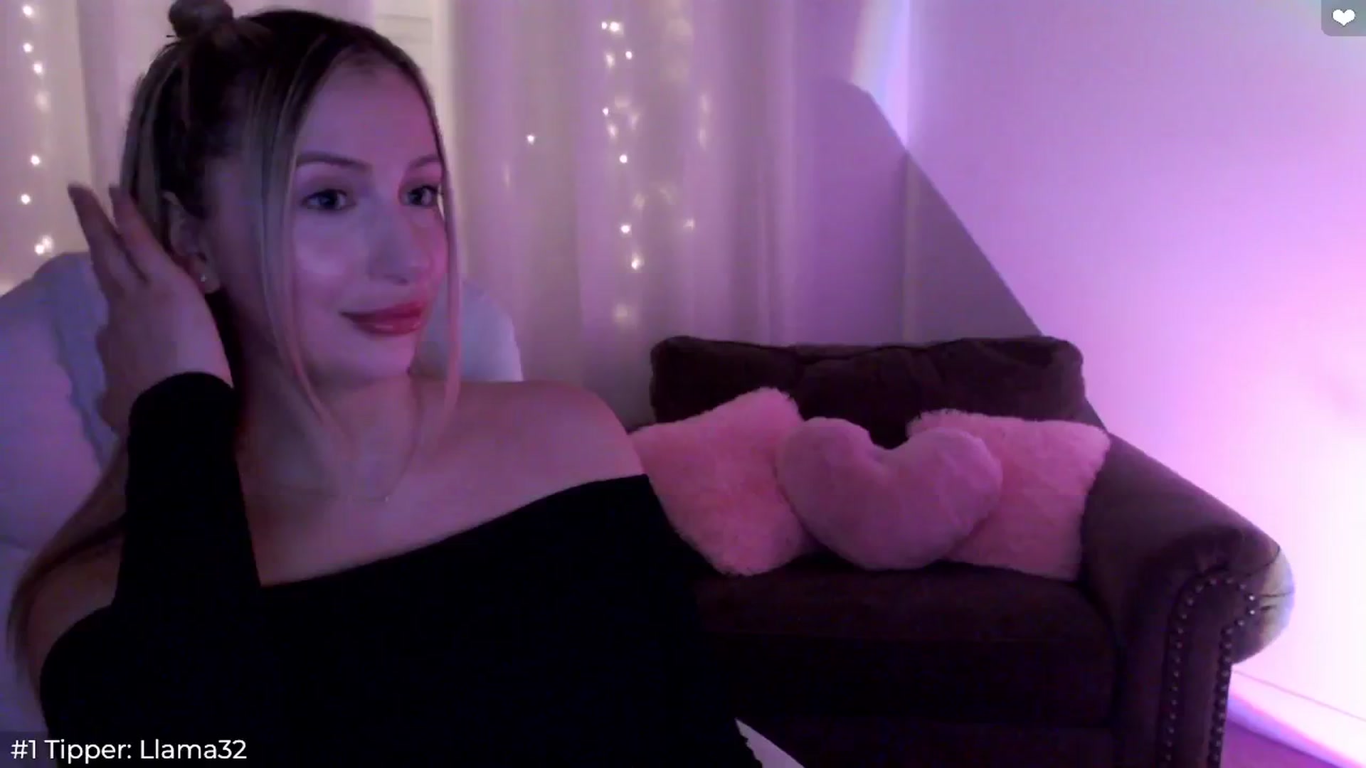Gallery image thumbnail from Sofiabunny_xx's myfreecams stream on, 04/27/2024, 04:41 image 3 of 20