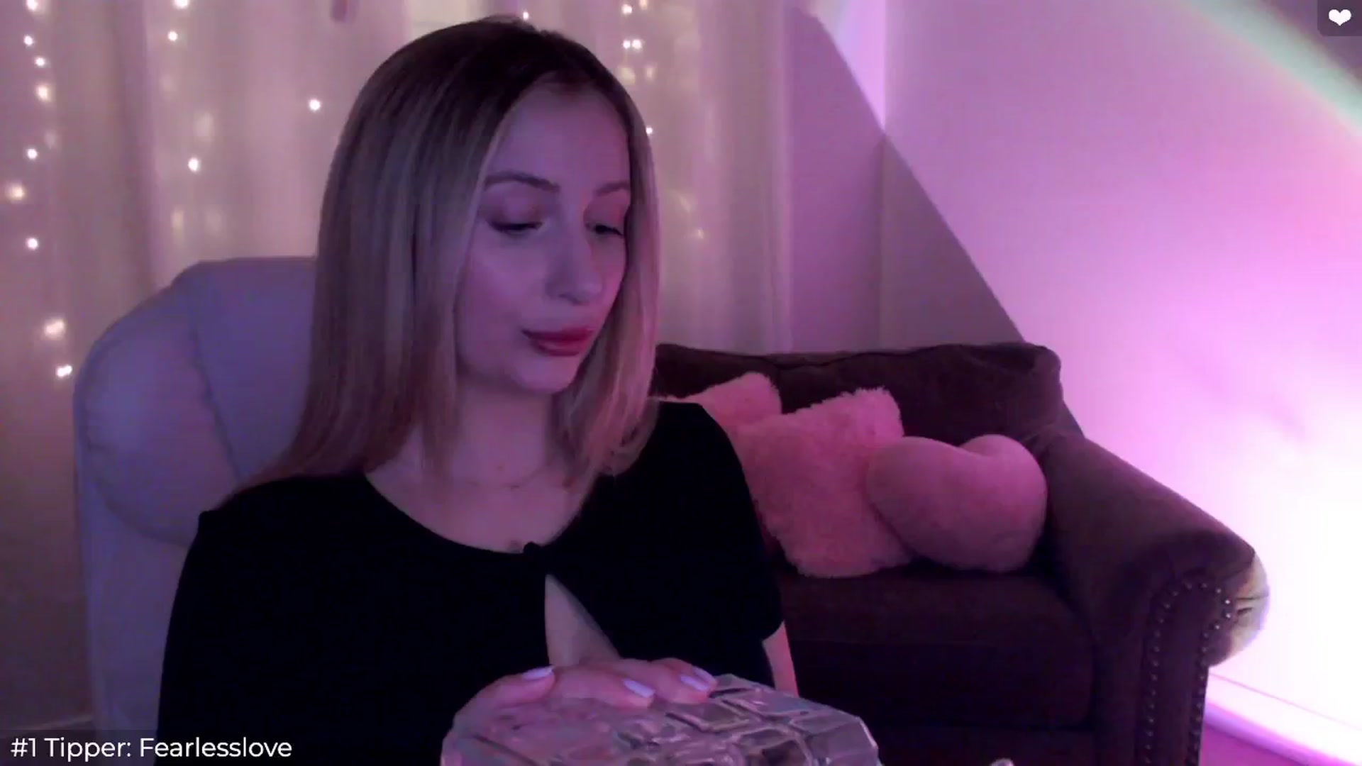 Gallery image thumbnail from Sofiabunny_xx's myfreecams stream on, 05/15/2024, 04:17 image 3 of 20