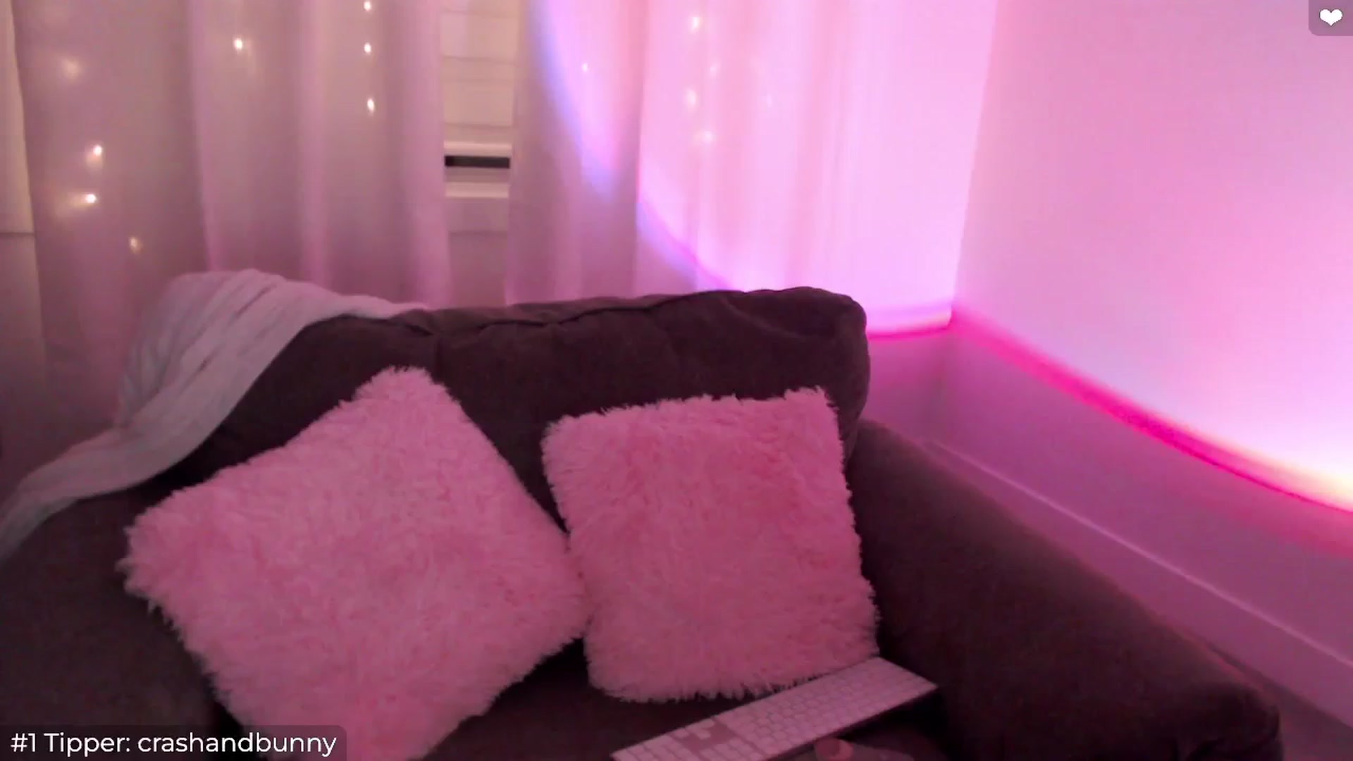 Gallery image thumbnail from Sofiabunny_xx's myfreecams stream on, 05/29/2024, 04:59 image 14 of 20
