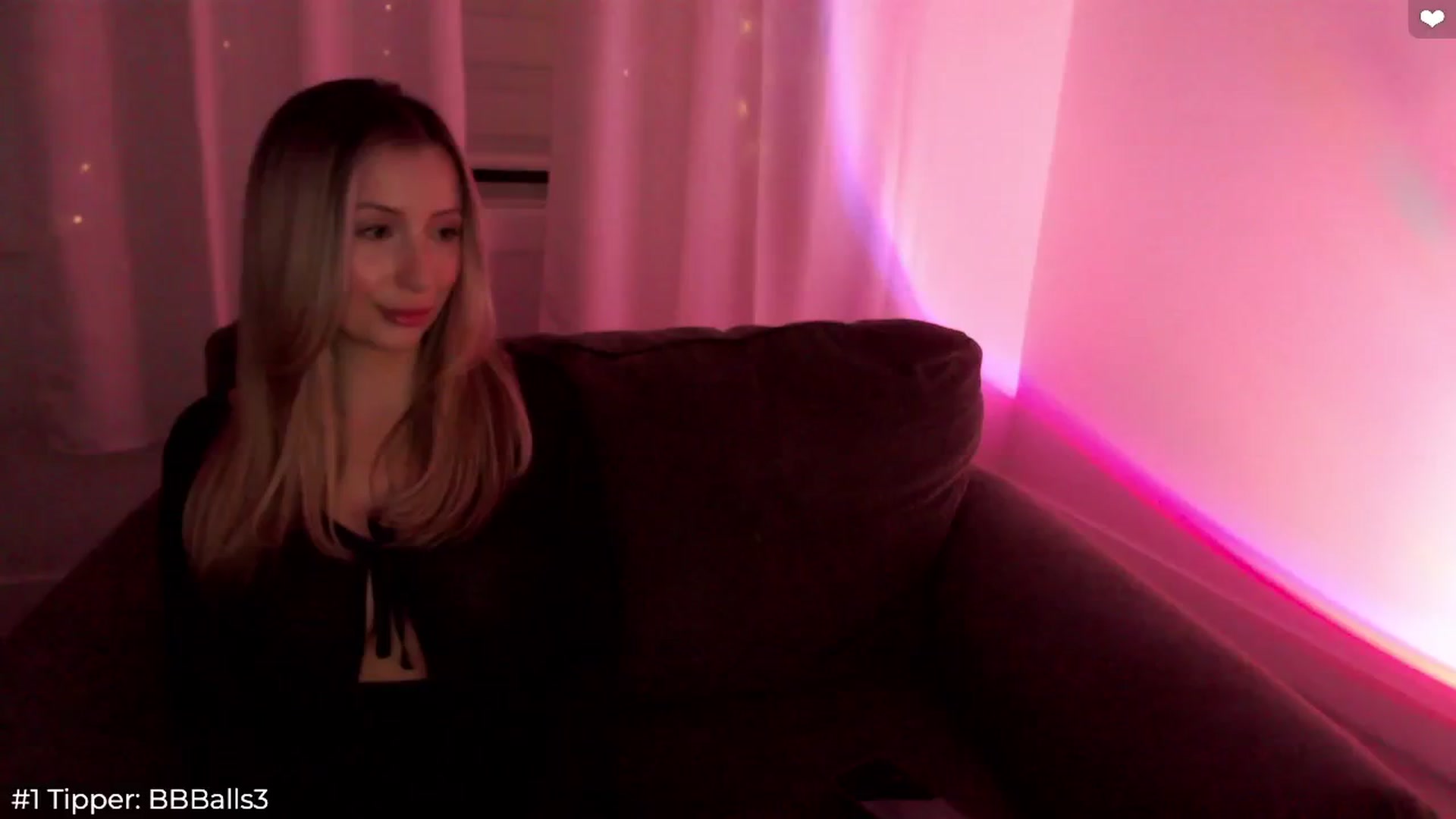 Gallery image thumbnail from Sofiabunny_xx's myfreecams stream on, 06/04/2024, 06:35 image 1 of 20