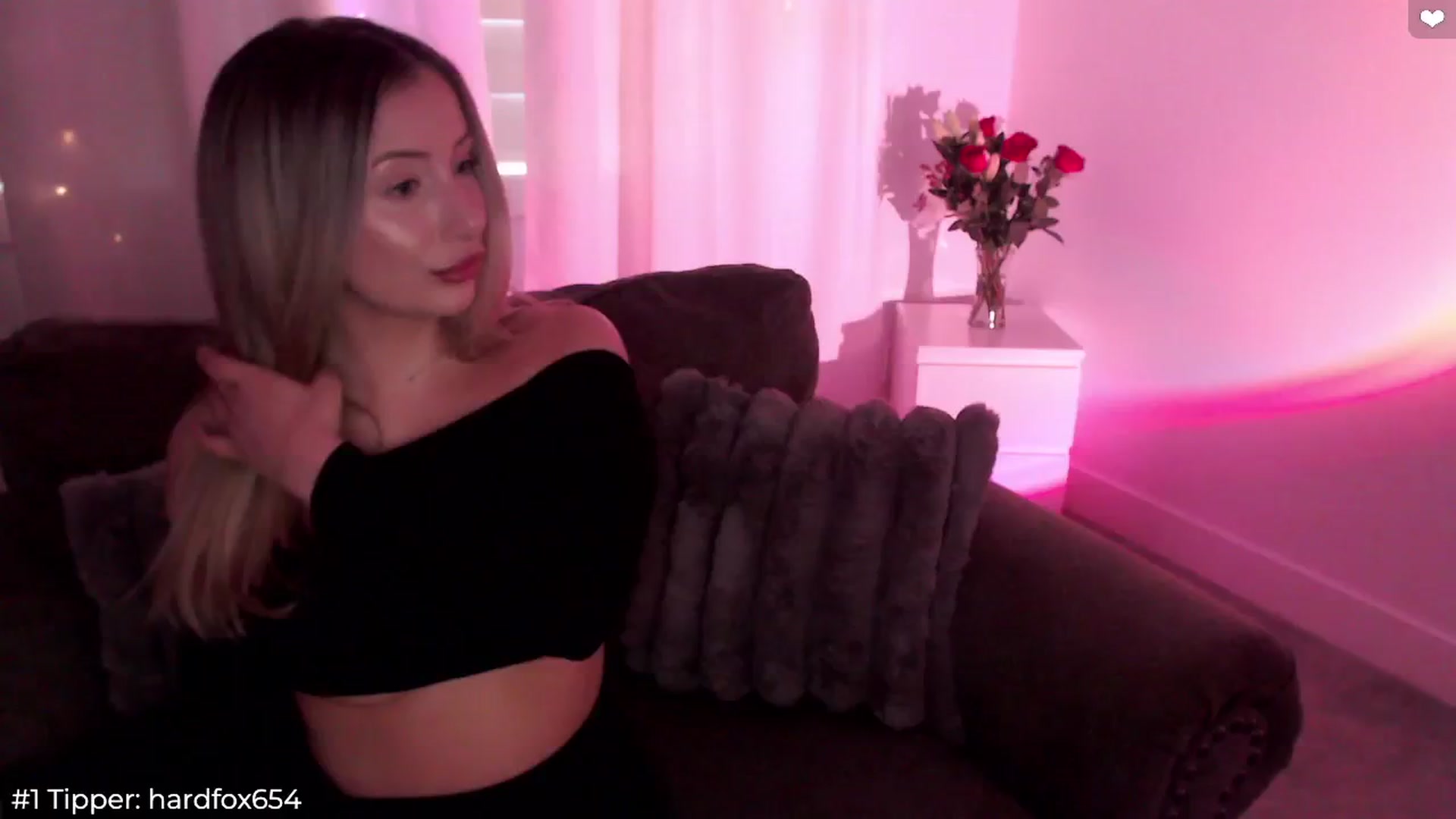 Gallery image thumbnail from Sofiabunny_xx's myfreecams stream on, 06/30/2024, 04:13 image 6 of 20