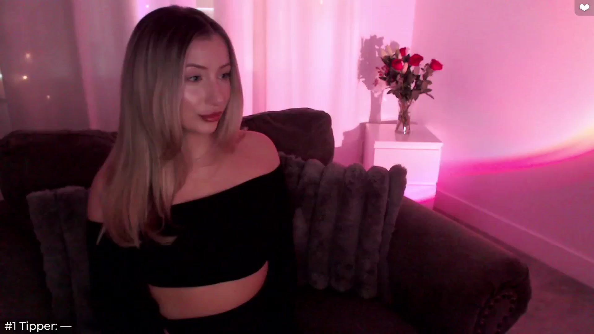 Gallery image thumbnail from Sofiabunny_xx's myfreecams stream on, 06/30/2024, 04:13 image 2 of 20