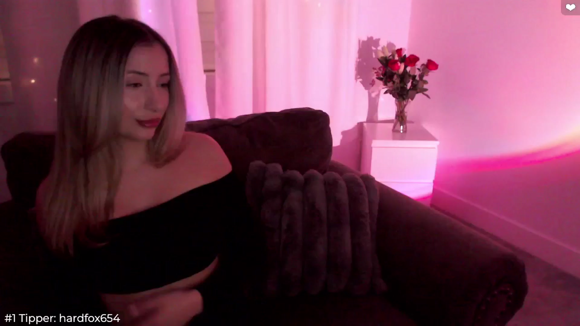 Gallery image thumbnail from Sofiabunny_xx's myfreecams stream on, 06/30/2024, 05:14 image 14 of 20